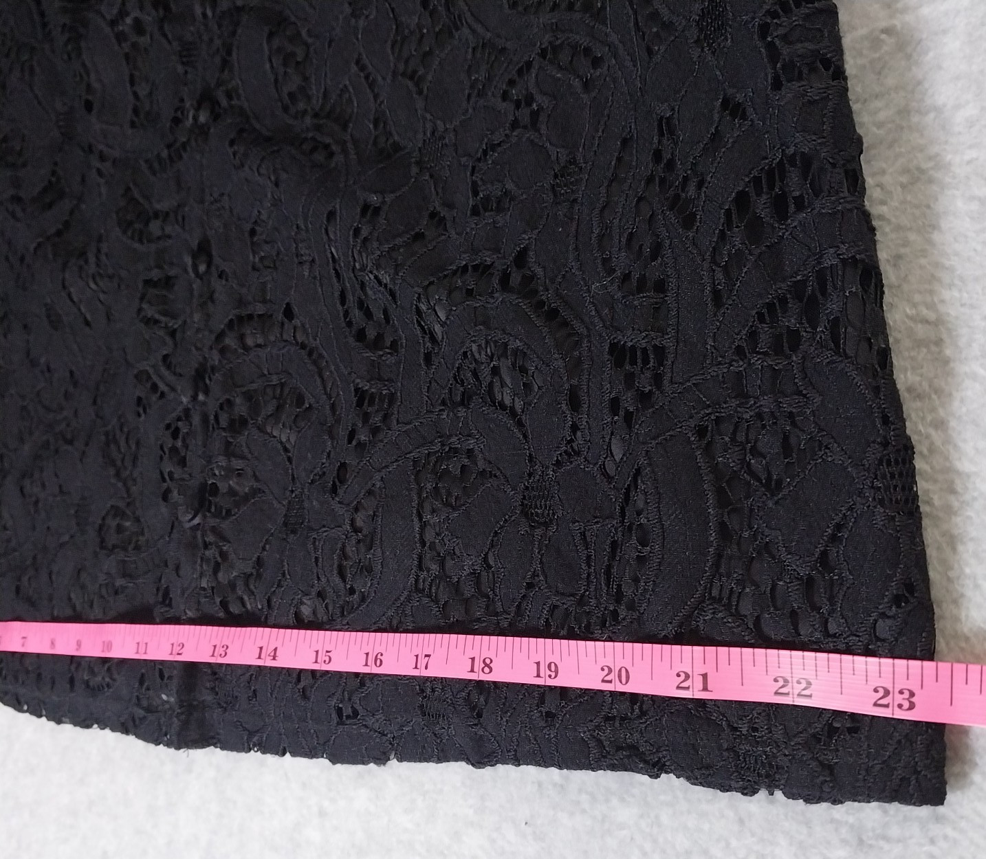 Torrid Size 00 Black Lace V-Neck Button Front Ruffle Short Sleeve Crop Top