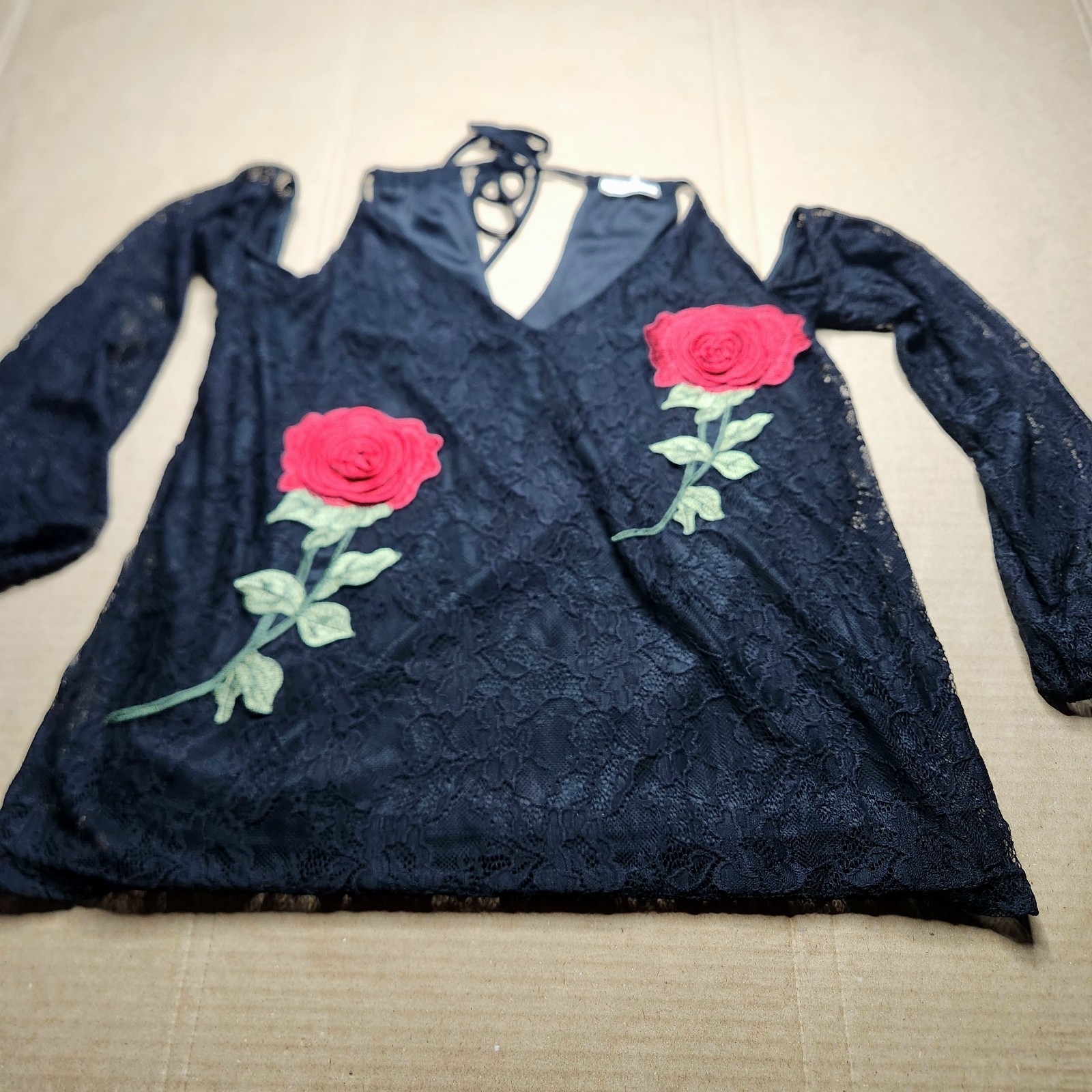 Miss Love Witchy Goth Rose Lace Overlay Cold Shoulder Top Women’s Medium