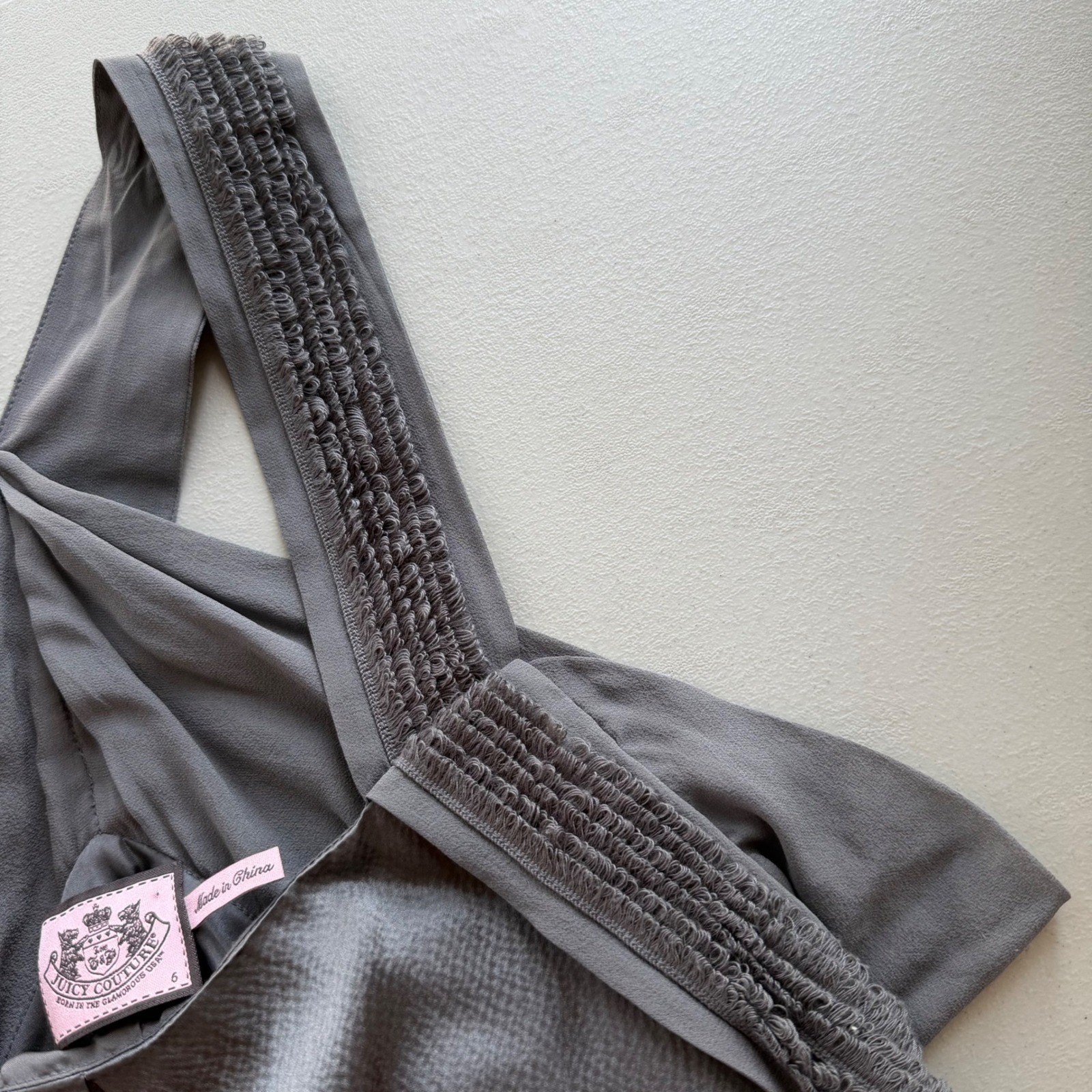Juicy Couture Women 6 Gray 100% Silk Smocked Strap Criss Cross Back Tank Top Y2K