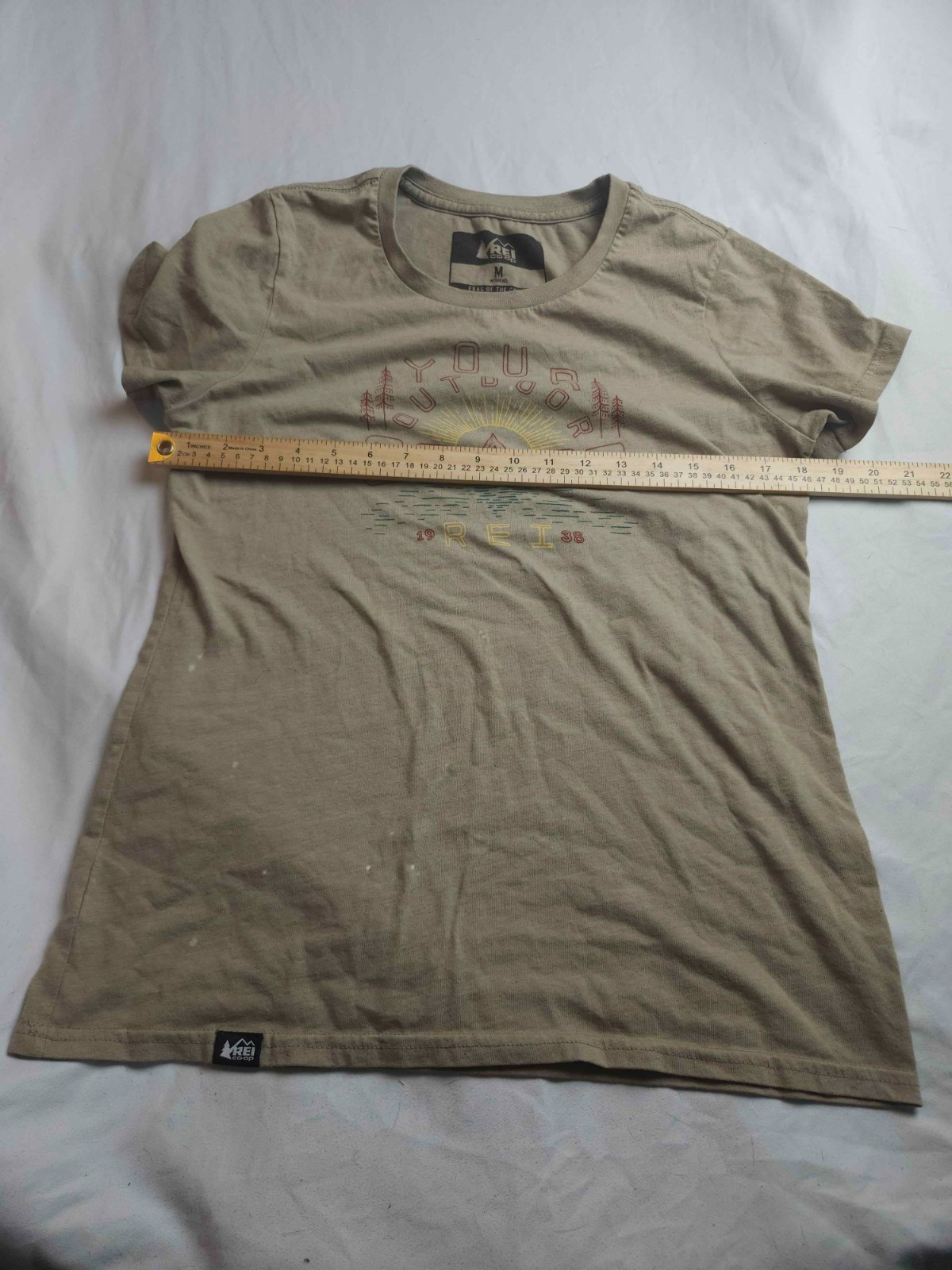 Rei Coop T-Shirt Womens M Beige Graphic 60s Granola Girl Earthy Outdoor Gorpcore