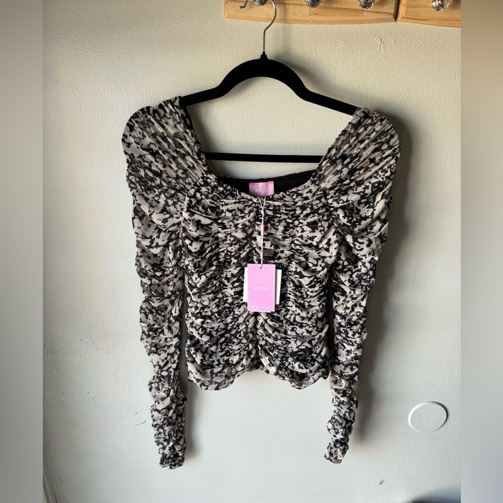 MUSE Republic Ruched Mesh Long Sleeve Top Beige/Black Abstract Print NWT Size M