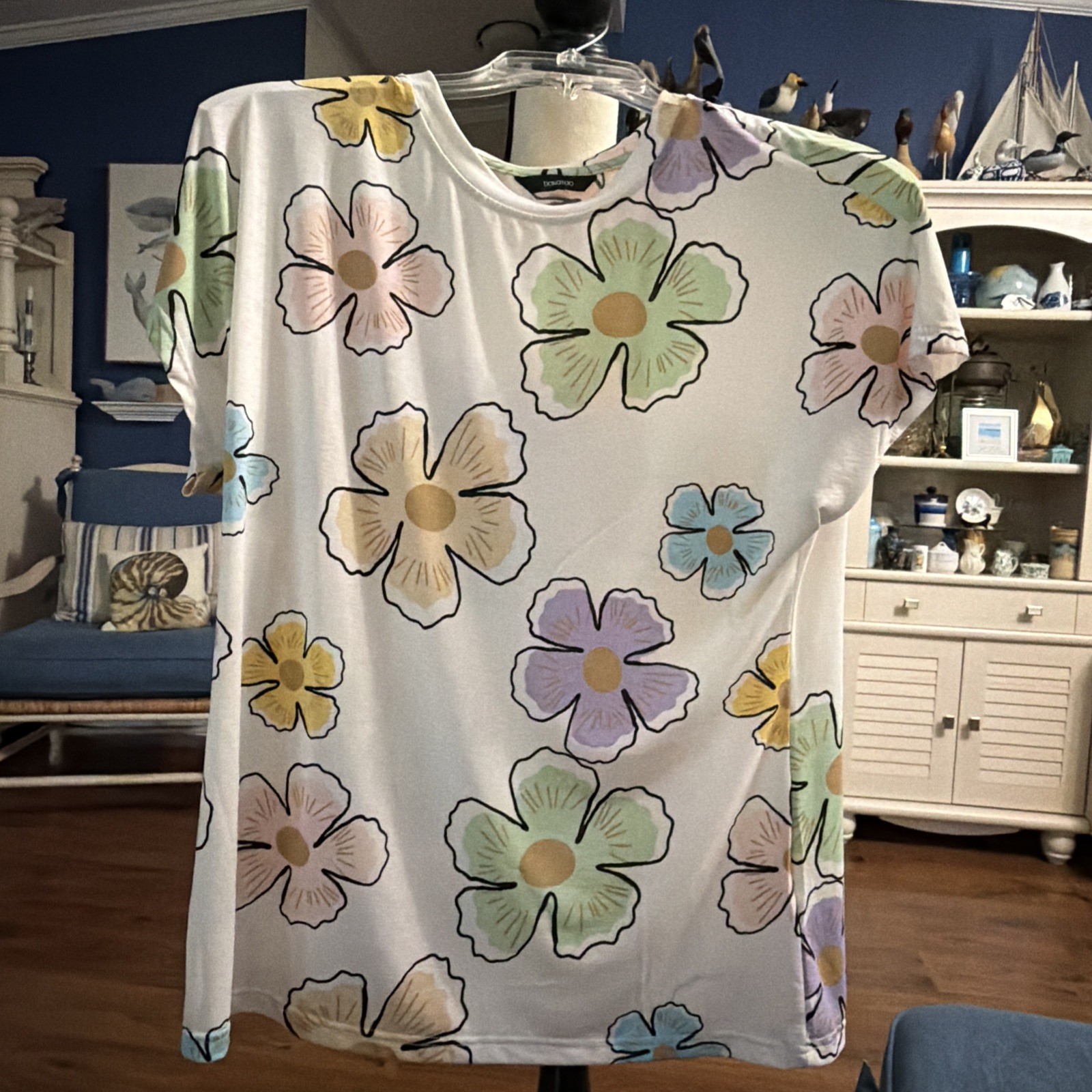 Dokotoo Women’s Short Sleeve Top Lg NWOT