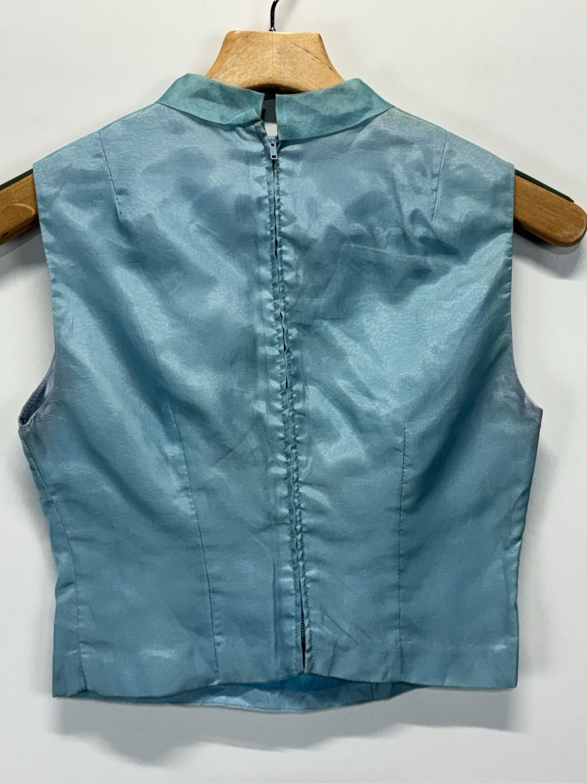 True Vintage Fitted Crop Top Shirt Blue Women’s Full Zip Back Darting 60s READ