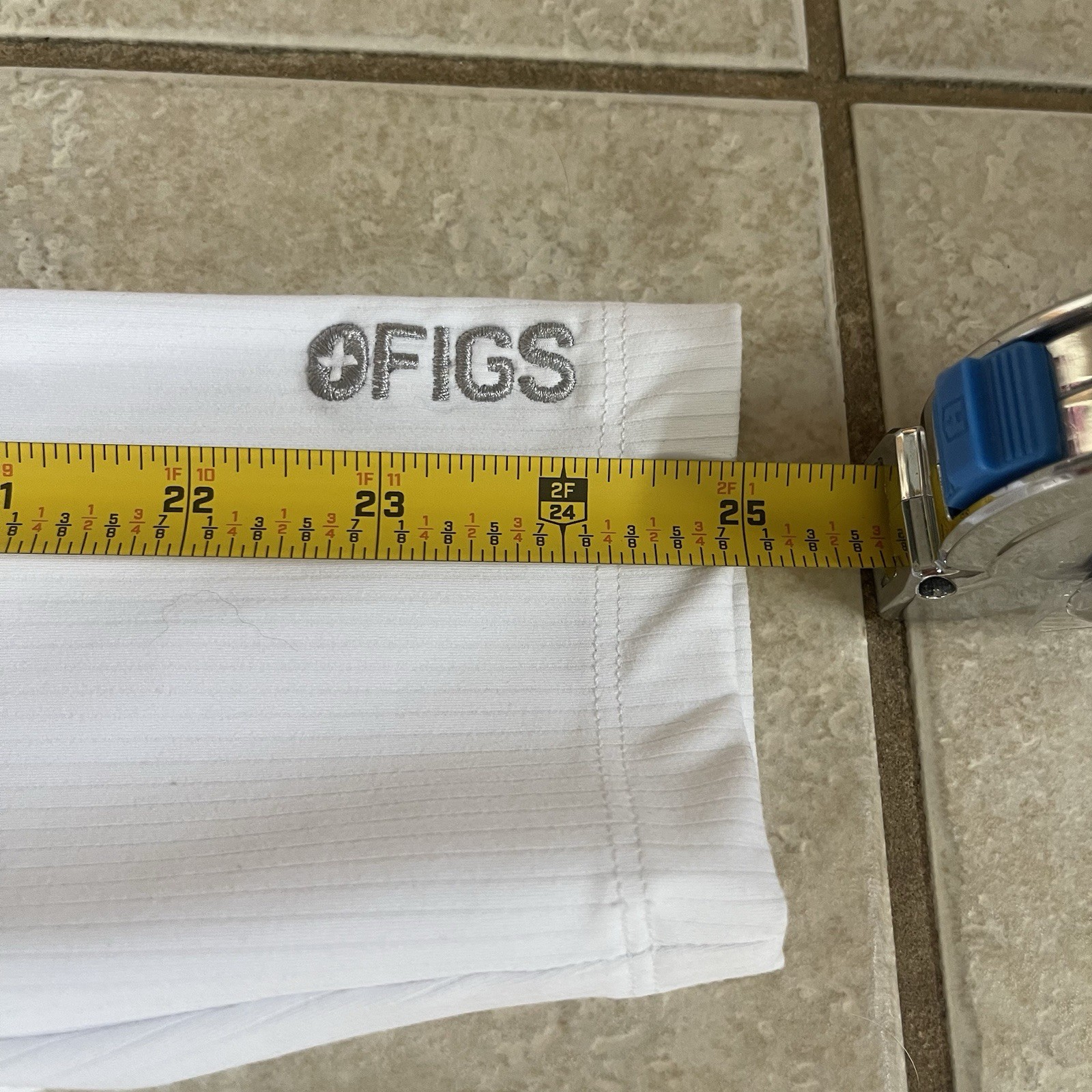 FIGS Ribbed Longleeve Underscrub Top 1000829 White Size XL Career Nurse NWT