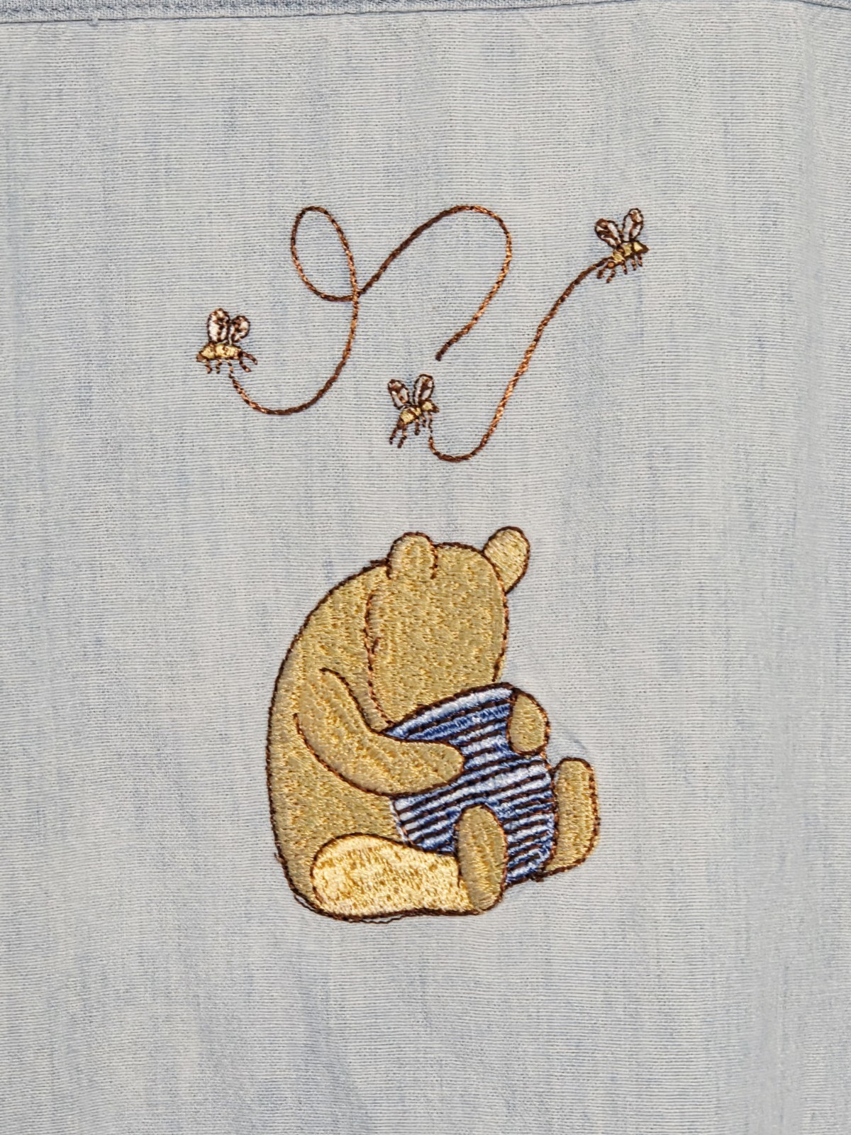 Vintage Winnie The Pooh Denim Embroiderd Women’s Long Sleeve Shirt, Size Large