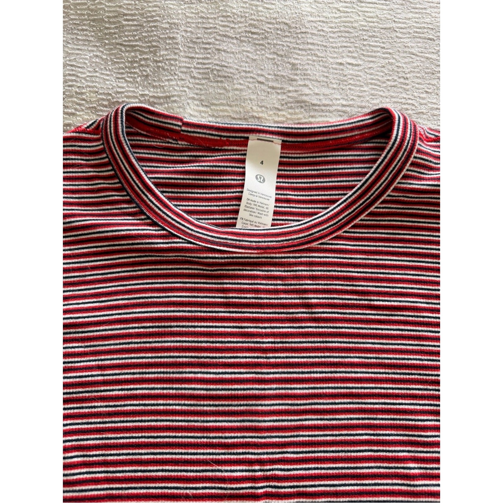 NWT Lululemon Women’s Hold Tight Long-Sleeve Striped Crew – Red & White Size 4