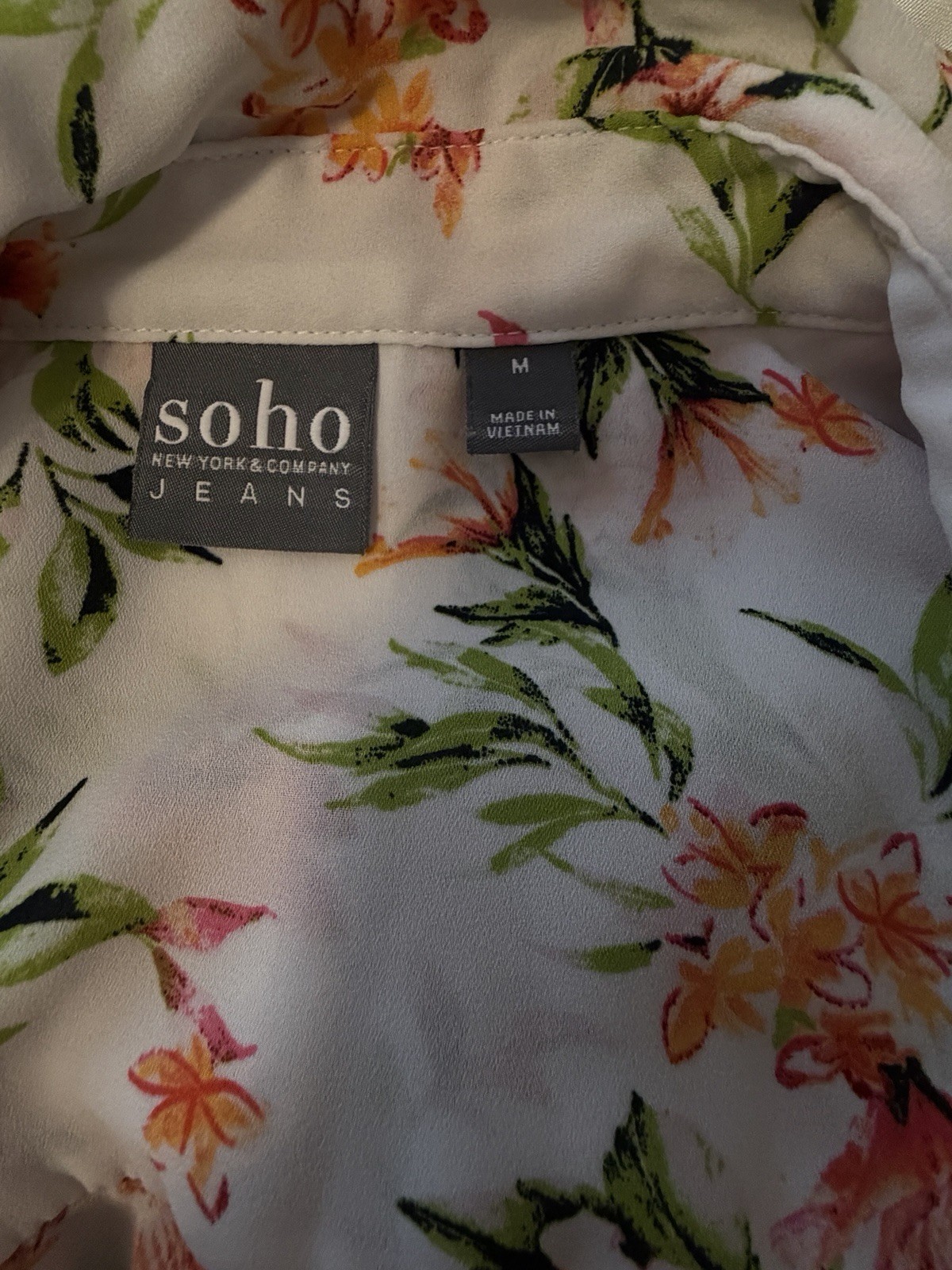 SOHO New York & Company Jeans women’s white floral chiffon button-up blouse M