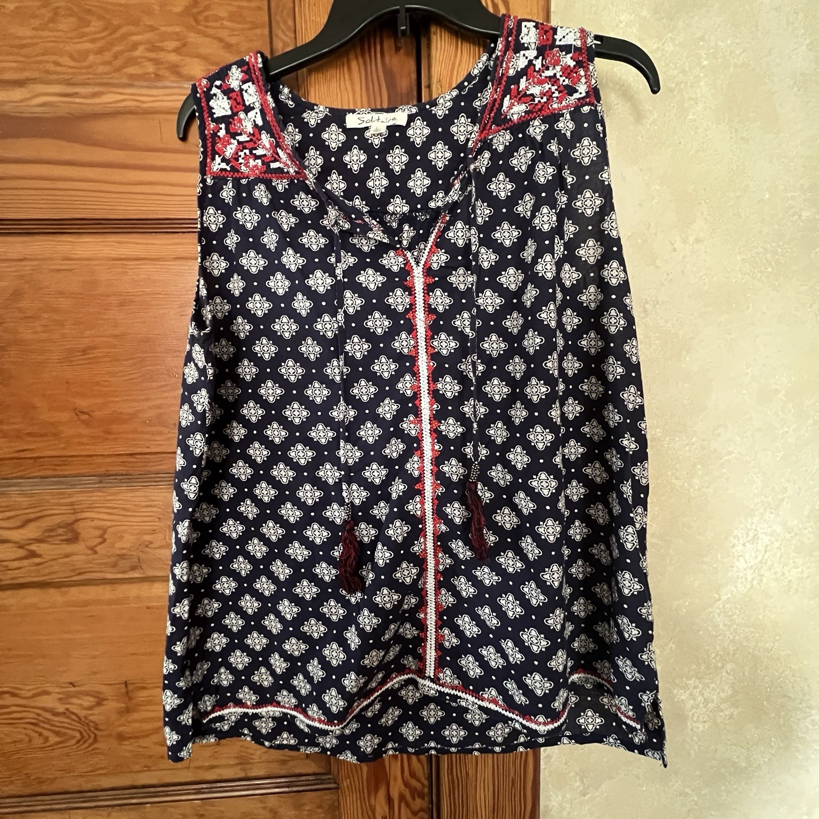 Solitaire Women’s Boho Indie Embroidered Split Neck 100% Cotton Tank Top Size L