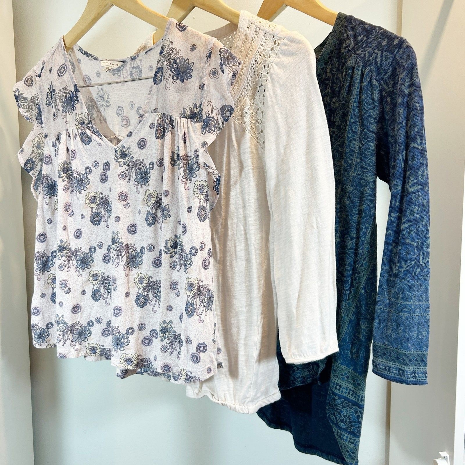 LUCKY BRAND Bundle/3 Medium Tops Blue Cream Lavender Cotton Bohemian Western