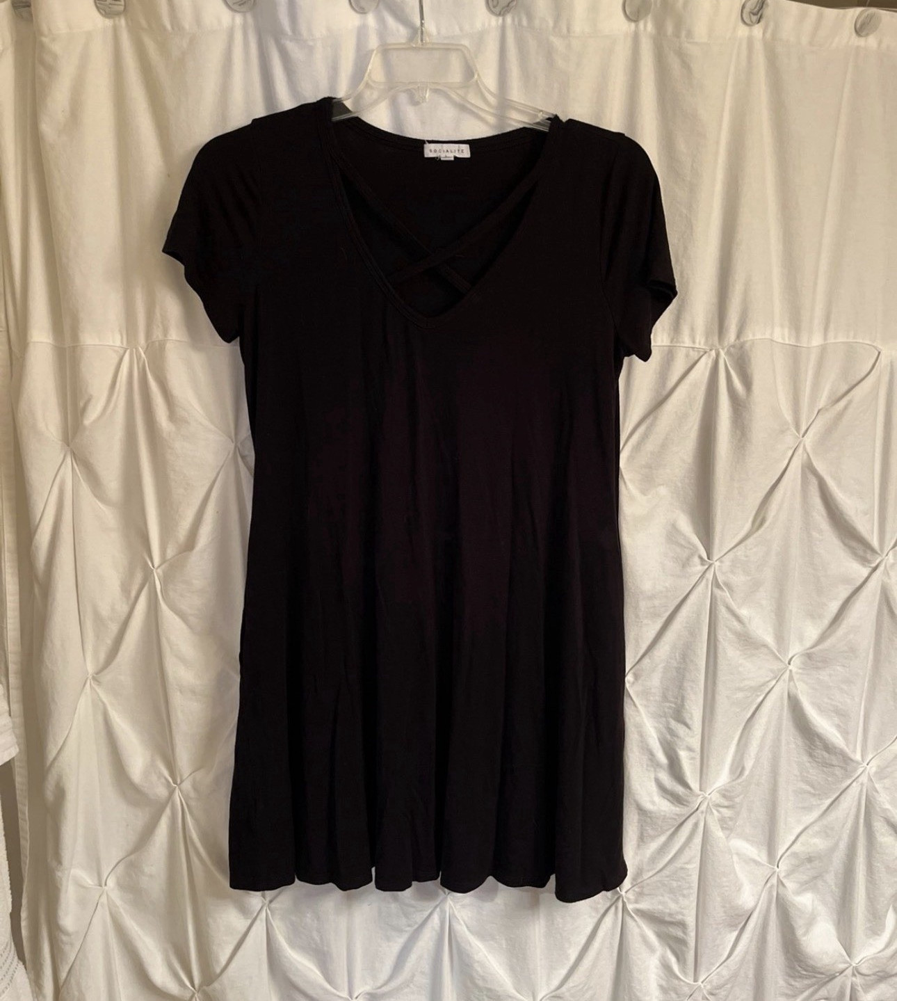 Socialite Women’s L Knit Pullover T-Shirt Short Sleeve V-Neck Strappy Stretch