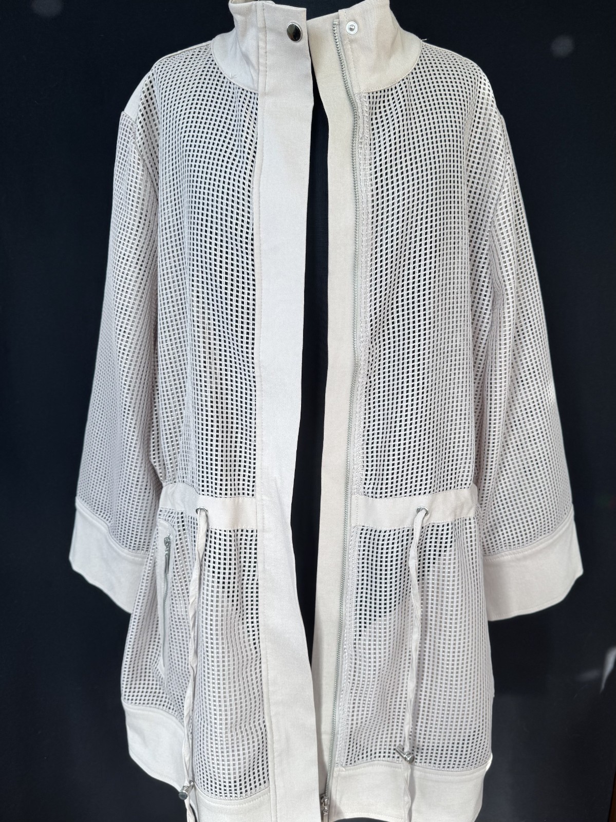 NWOT Wynne Layers Mesh Zip-Front Adjustable Waist Jacket Women’s XL, Light Mocha