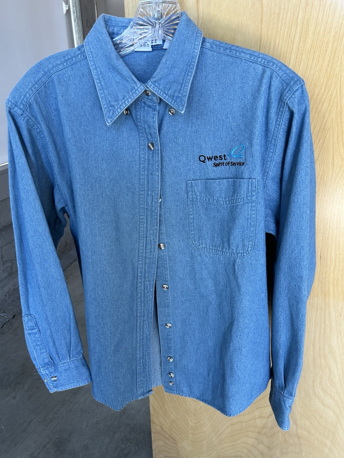 Qwest Spirit Of Service Company Denim Button Down Women’s Size Small Shirt
