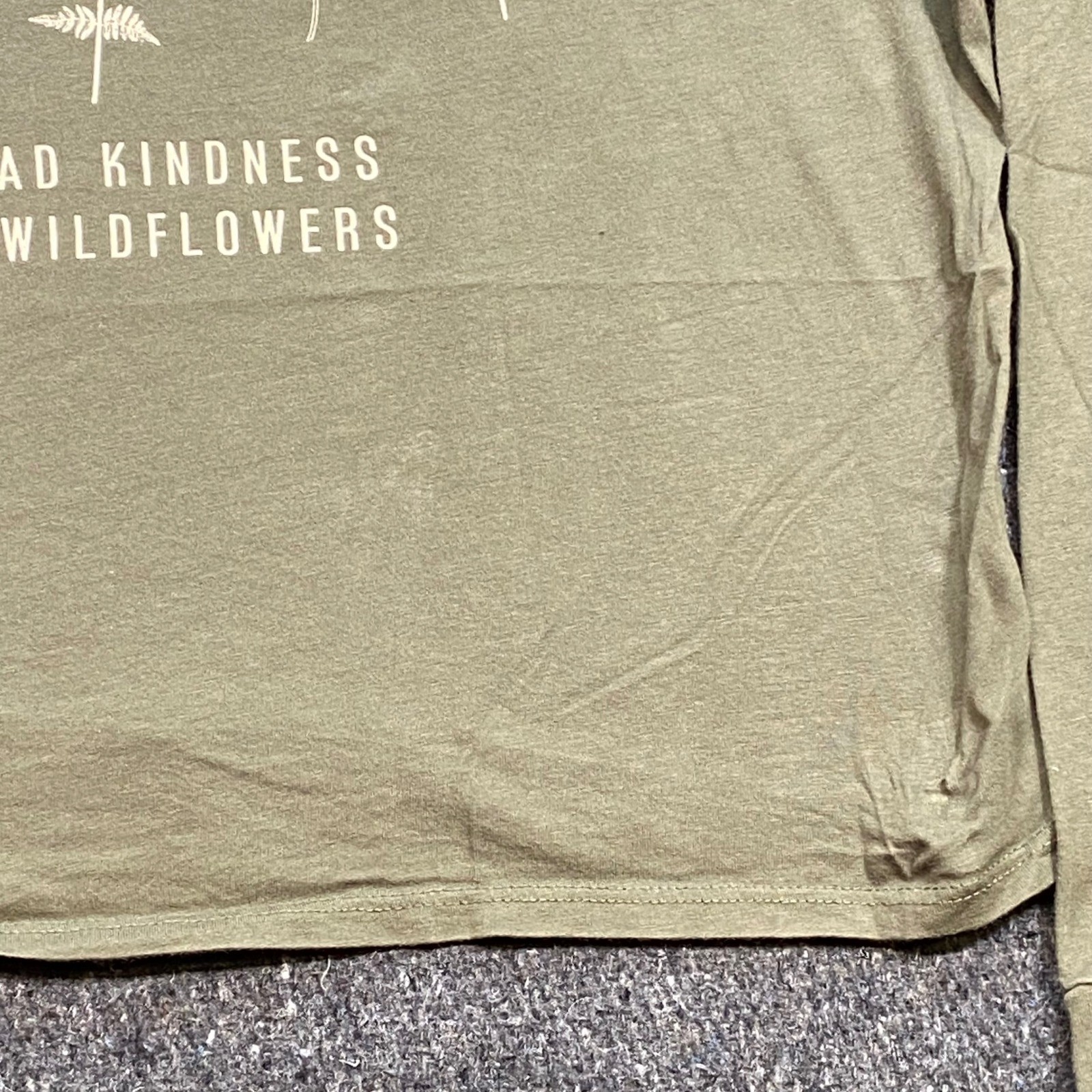French Pastry Shirt Sz L Womens Green Boho Botanical Spread Kindness Cropped Tee