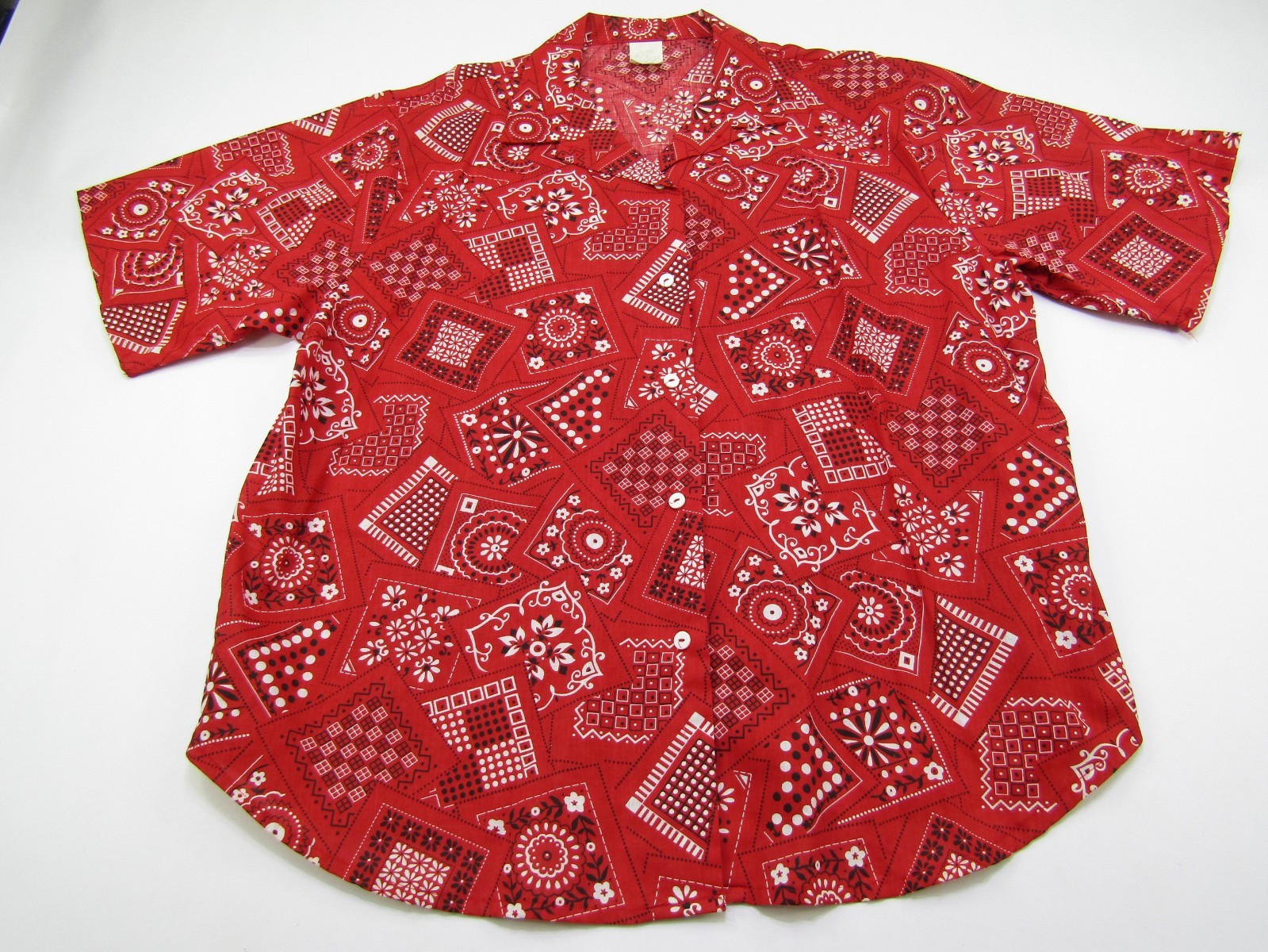 VTG Unbranded Shirt Womens 24? Red Handkerchief Design Farmercore Retro Cowgirl
