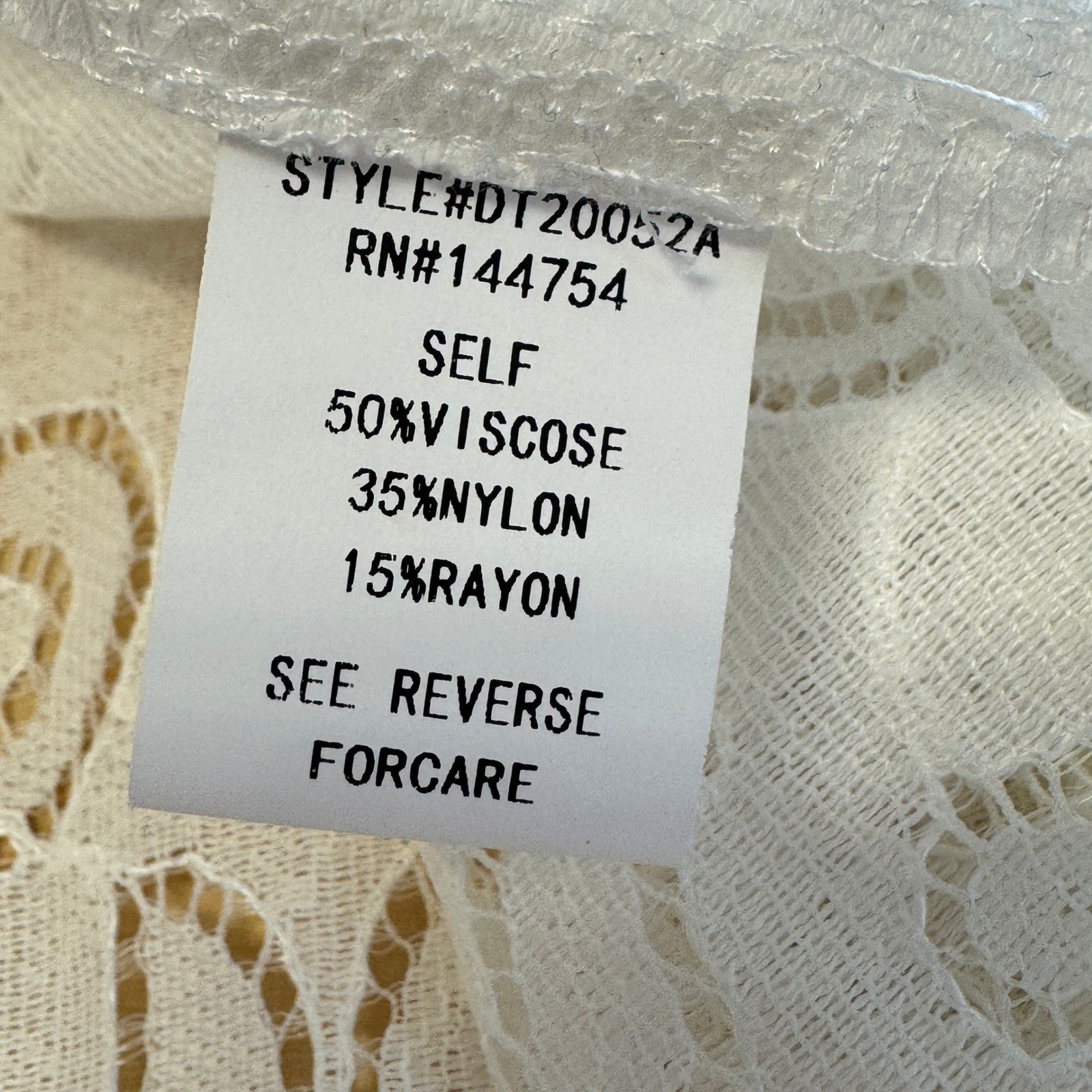 NWT Davi & Dani White Floral Lace Button Front Shirt DT20052A Size Medium