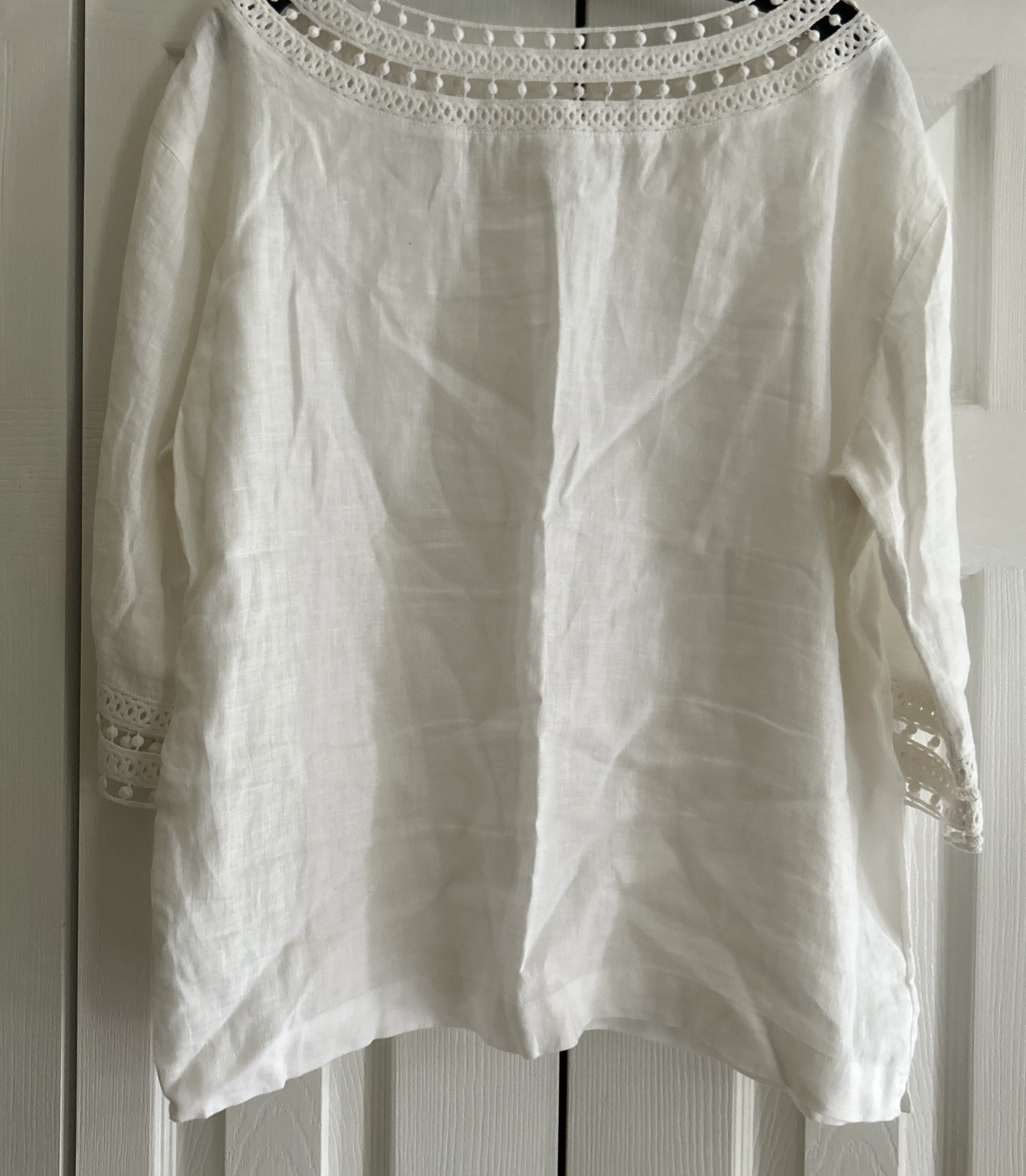 J. Jill Love Linen M White Top 3/4 Sleeve Boatneck Embroidery Details