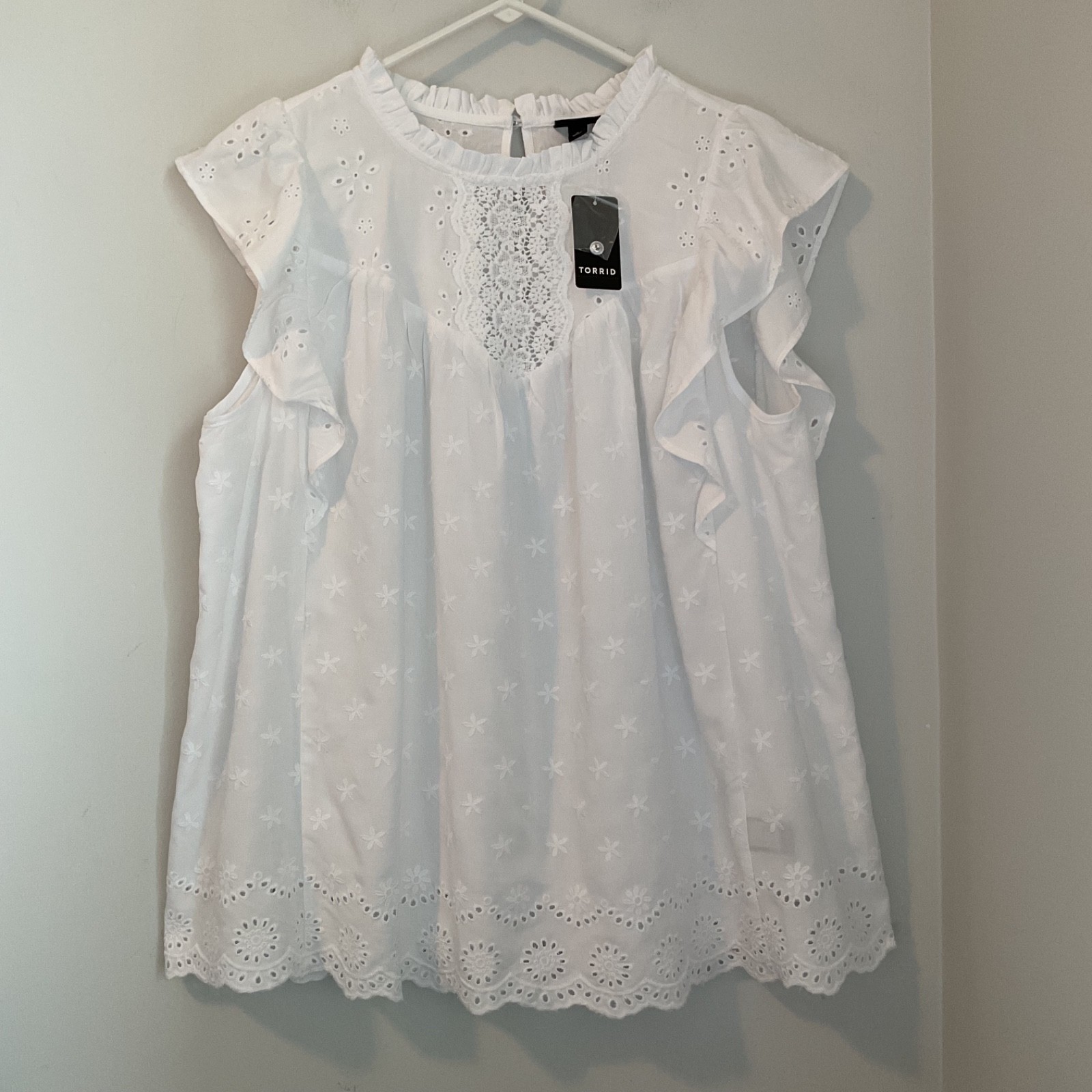 Torid Women’s Eyelet Top Crochet Lace Ruffle Sleeve White Size 2