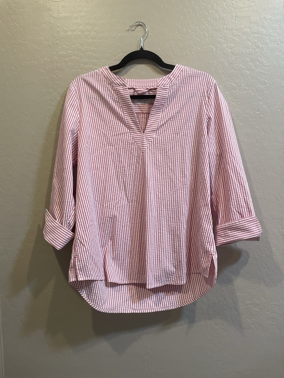 Vineyard Vines Women’s Pink/White Striped V-Neck 3/4 Roll Tab Blouse M