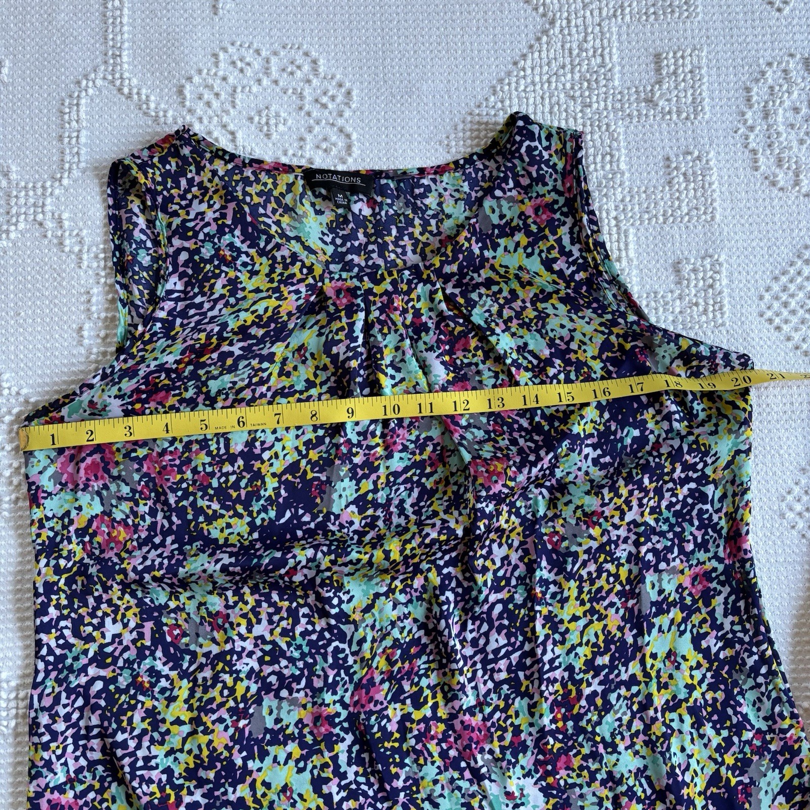 Notations womens size medium multicolor sleeveless blouse pleated round neckline