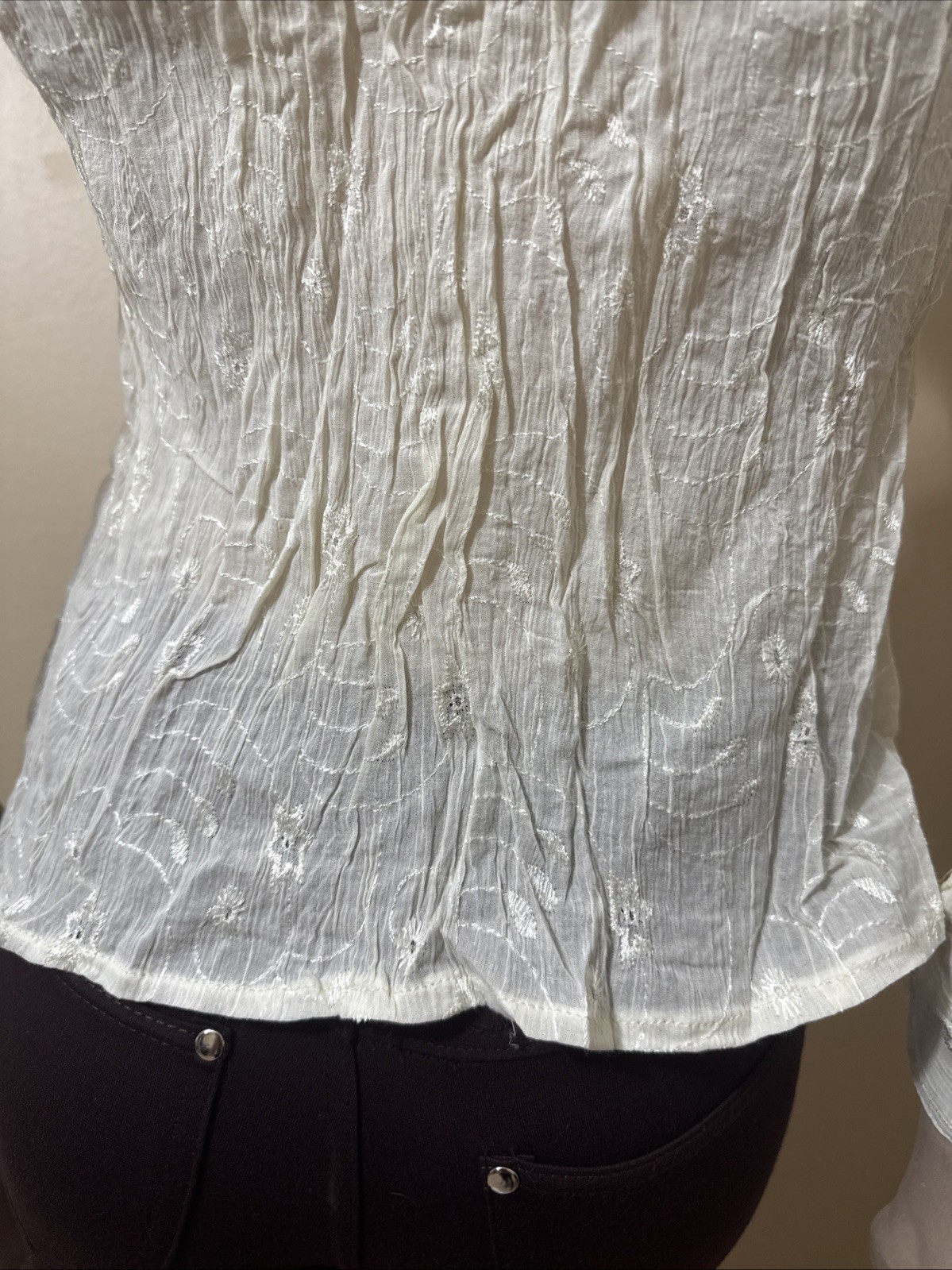Women’s Ivory Rayon Casual Classic Stretch Embroidered Size L Button-up Top