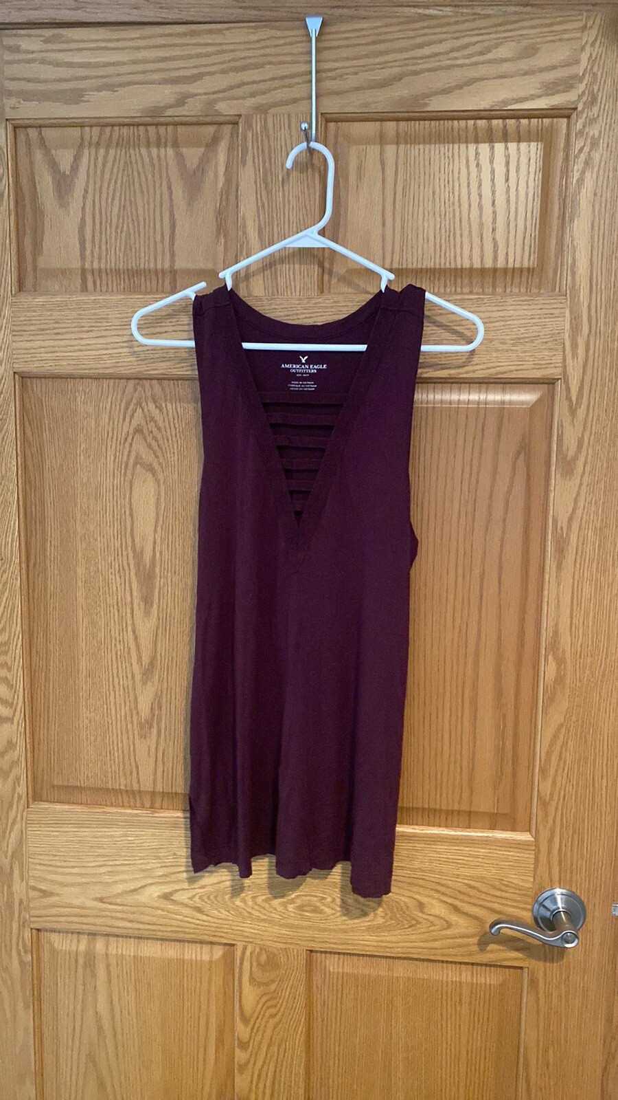 American Eagle Outfitters woman’s maroon tank top EUC Medium