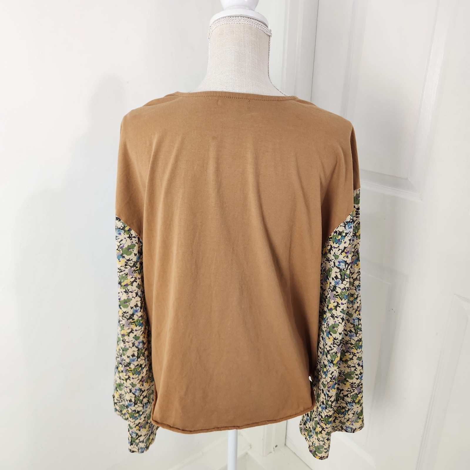 Earthbound Top Womens L Brown Snails Exaggerated Floral Bell Sleeves Festival