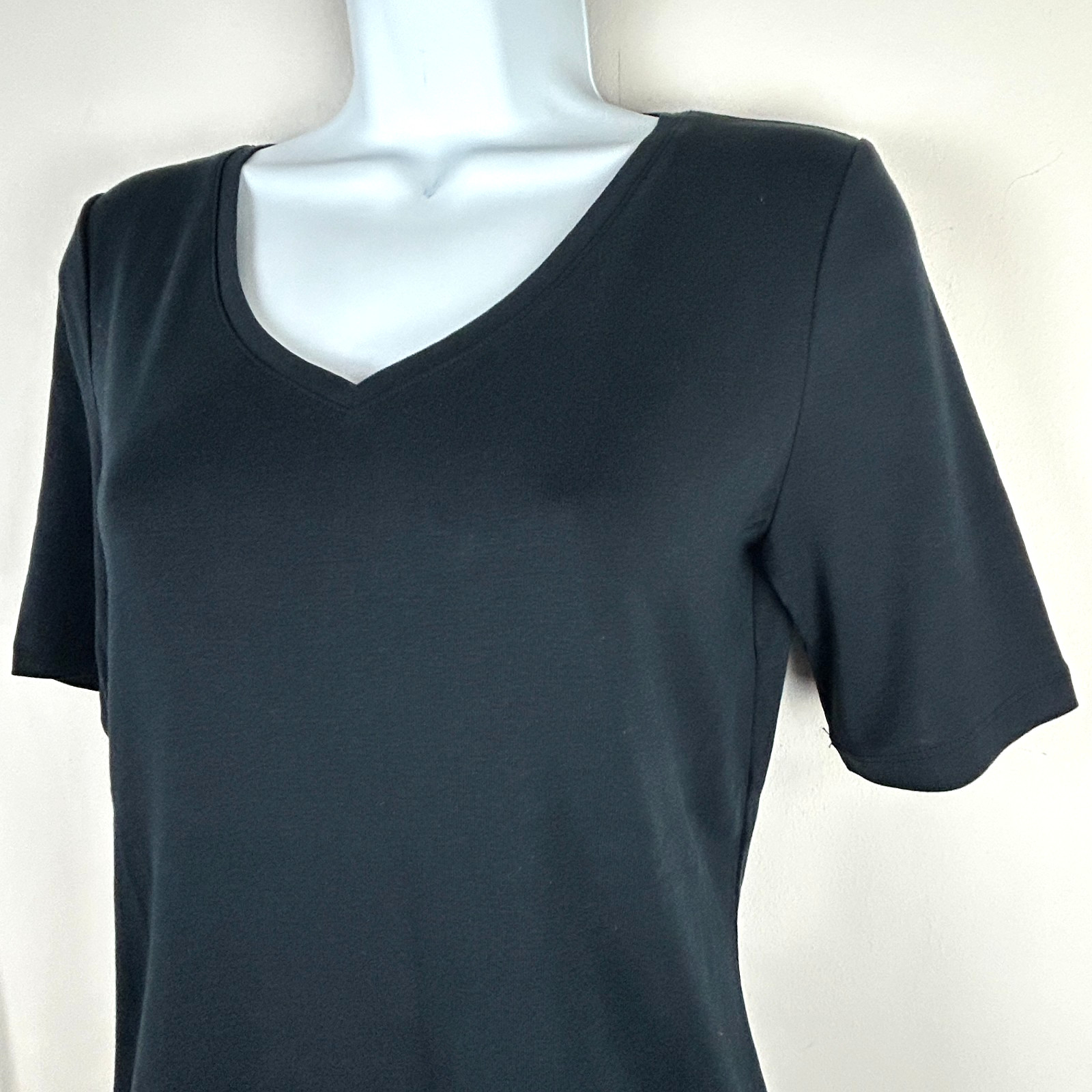 The Talbots Tee 100% Pima Cotton T-Shirt V Neck Black Size S NEW
