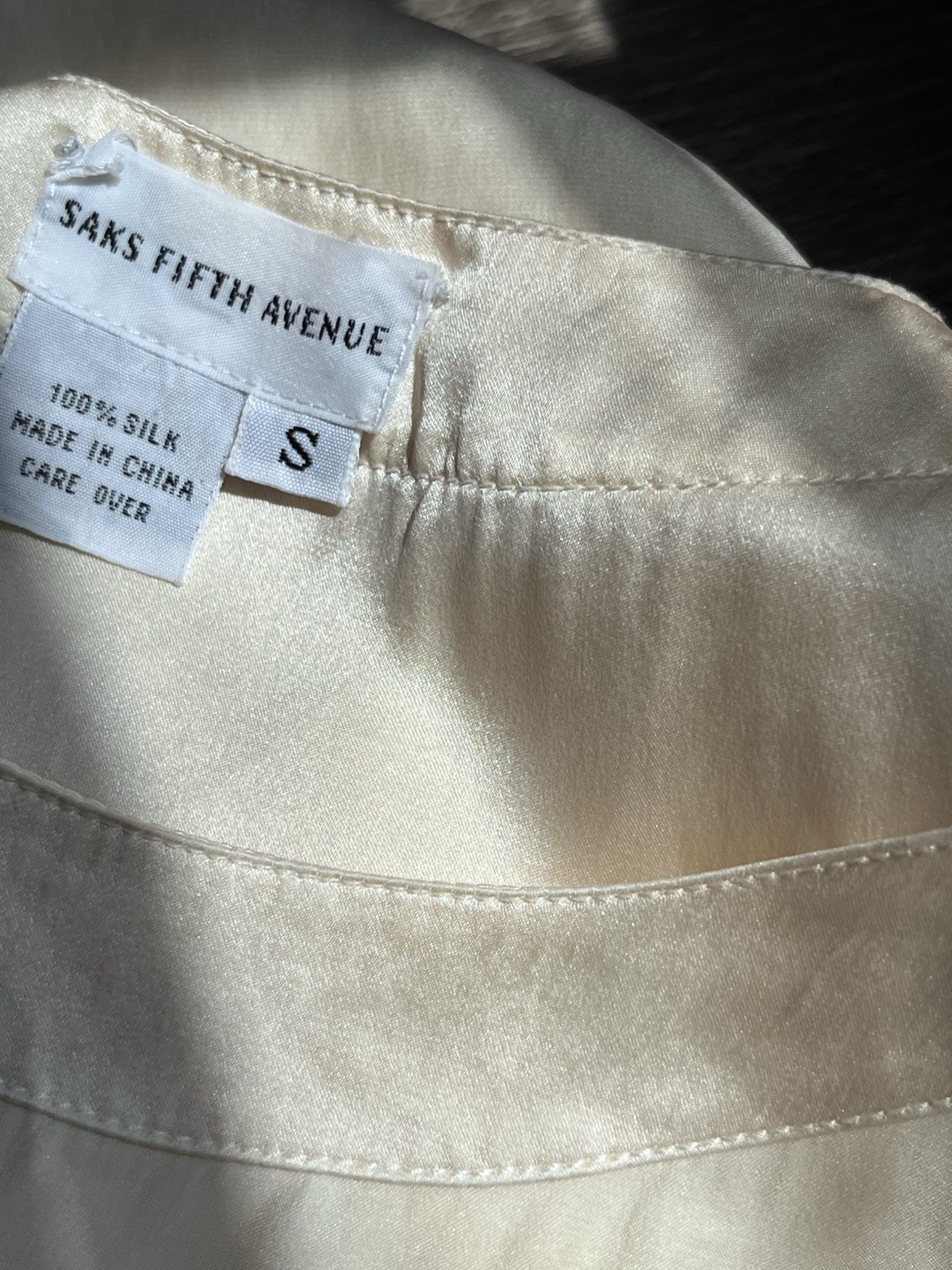 NWOT Saks Fifth Avenue Ivory 100% Silk Top Sleeveless SZS Ultralight And Soft