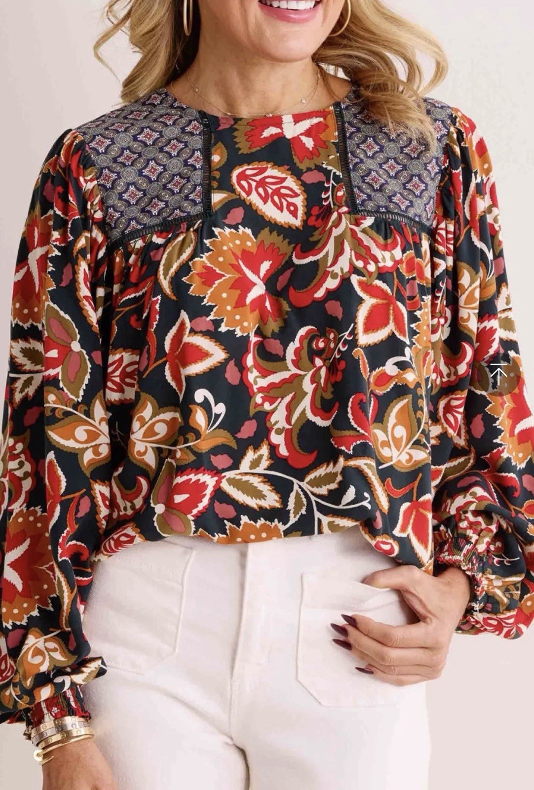 AVARA Fulton FloralTop Boho FullSleeves V NeckTassel Tie Size Small