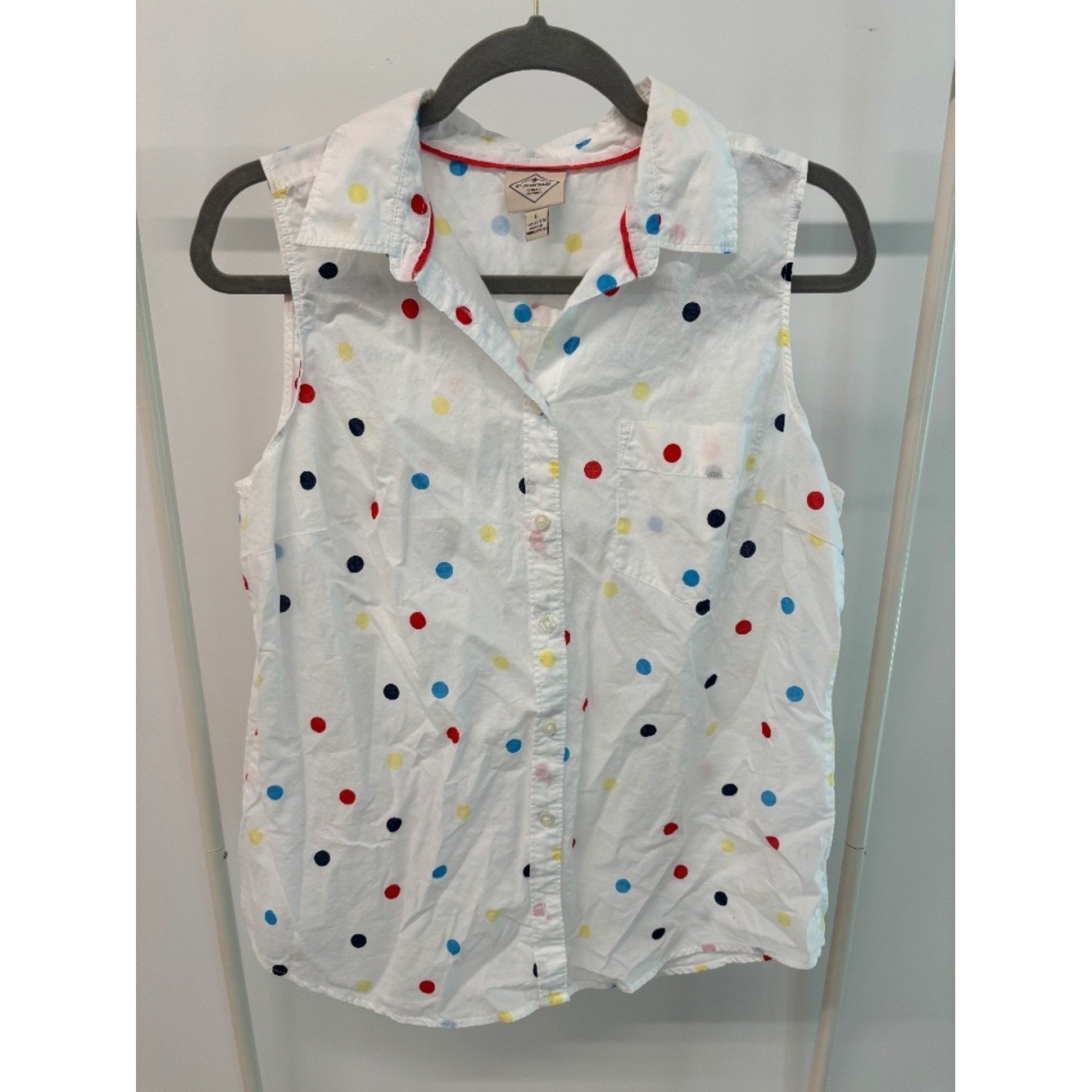 Polka-Dot sleeveless women’s shirt – Size L – *tiny spot on back – see pics*