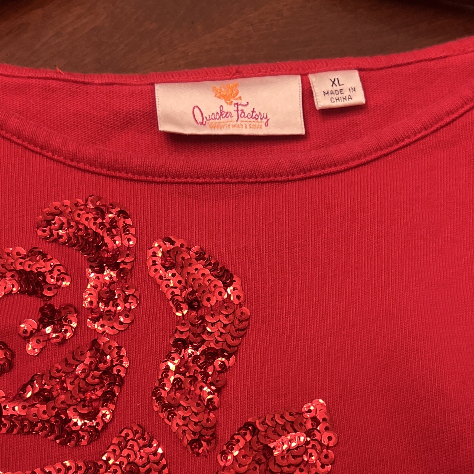 Quacker Factory Women’s XL Long Sleeve V-Neck Sequin Rhinestone Top Red/Blue