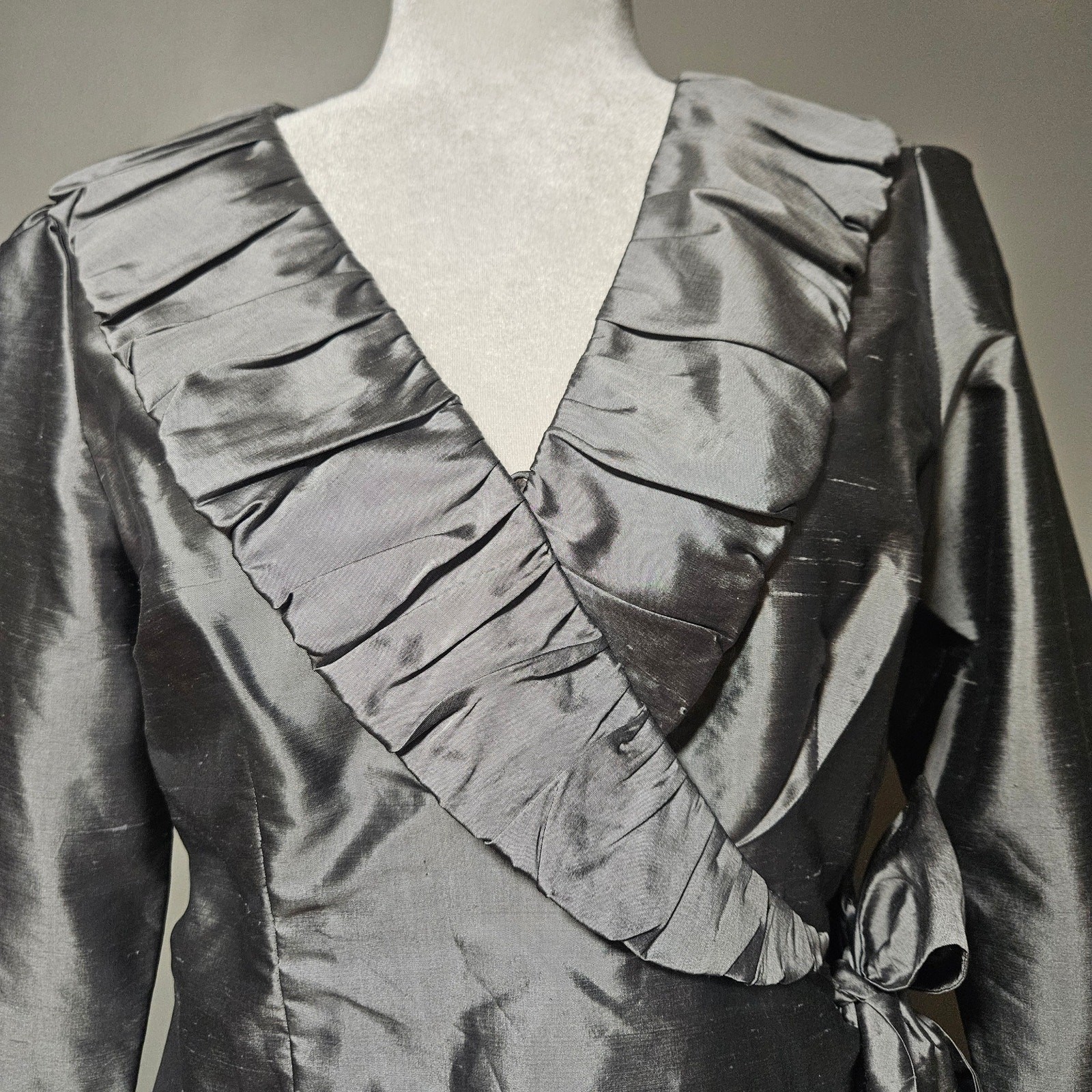 Sunny Taylor Silk Wrap Top Blouse Gray Size 6 Long Sleeve Ruffle Tie
