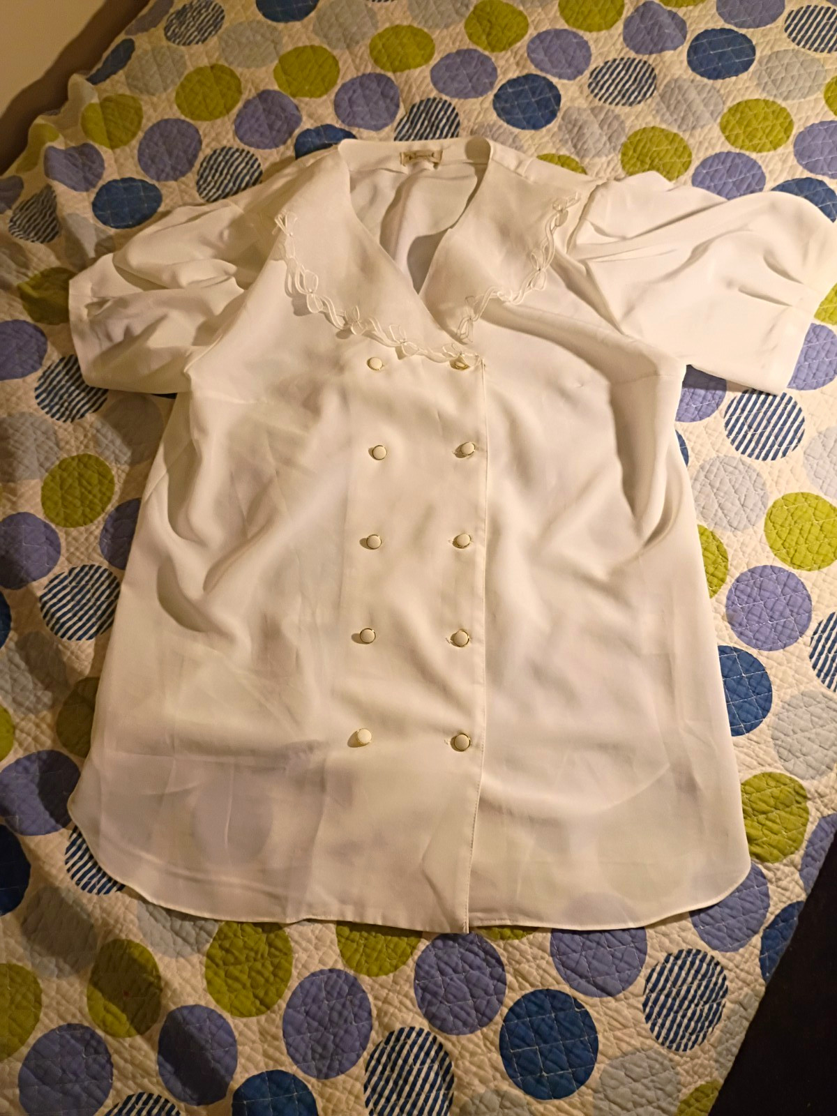 Ronald Women’s White Solid Collared Short Sleeve Button-Up Blouse Size M