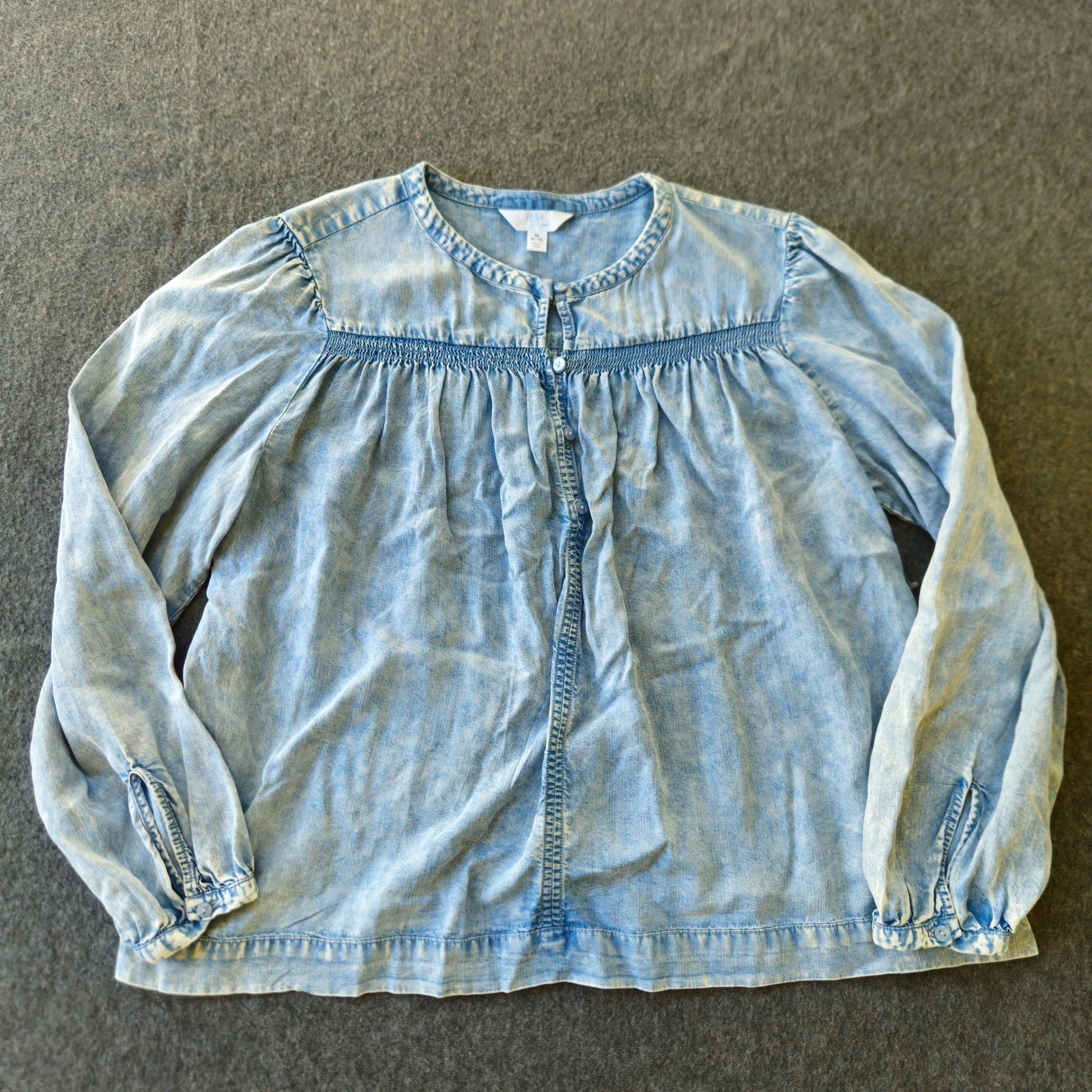 New Chambray 100% Lyocell Smocked Keyhole Top Sz M Peasant Cottagecore Lagenlook