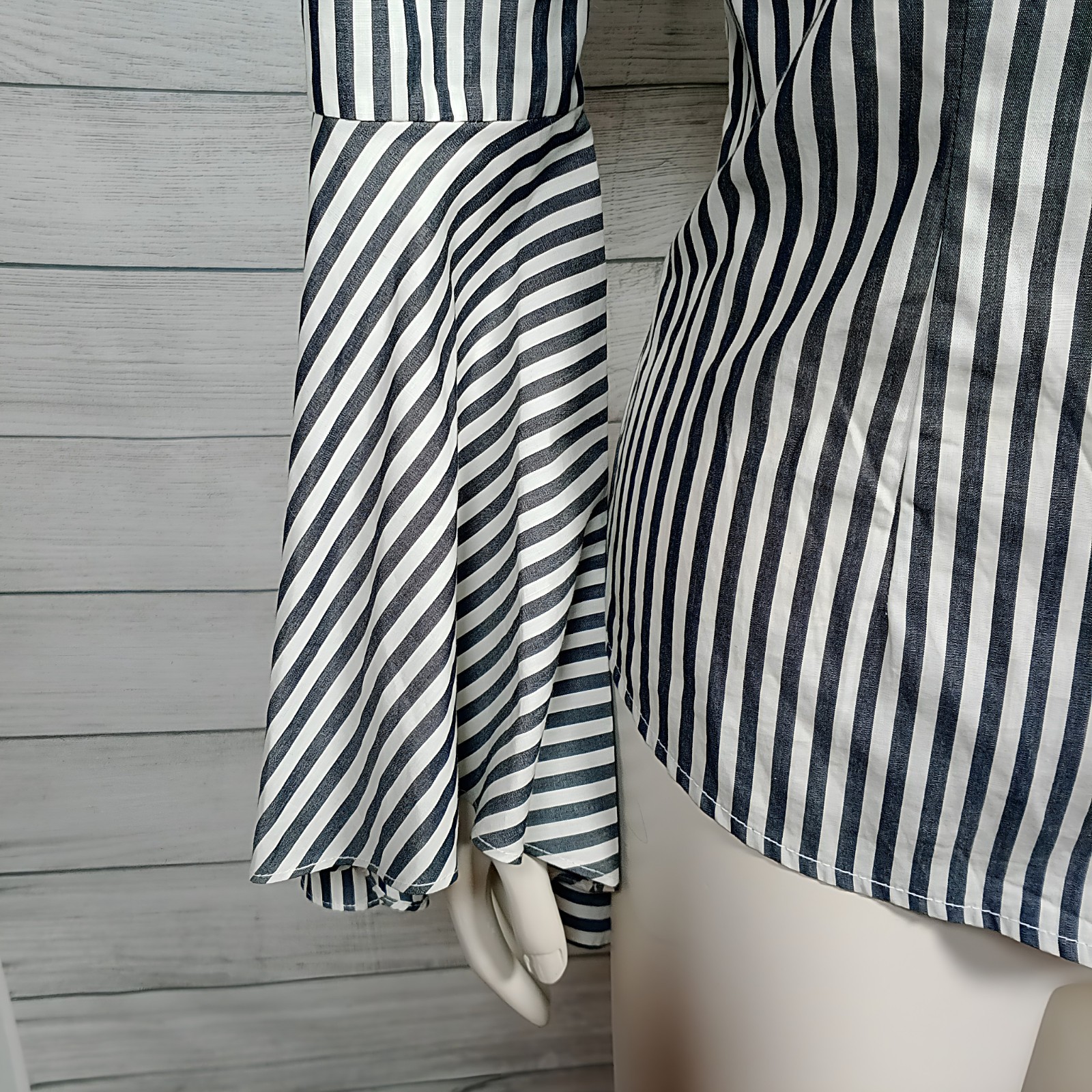 Milly Blouse Womens 2 Charcoal Gray White Striped Bell Sleeve Michelle Button