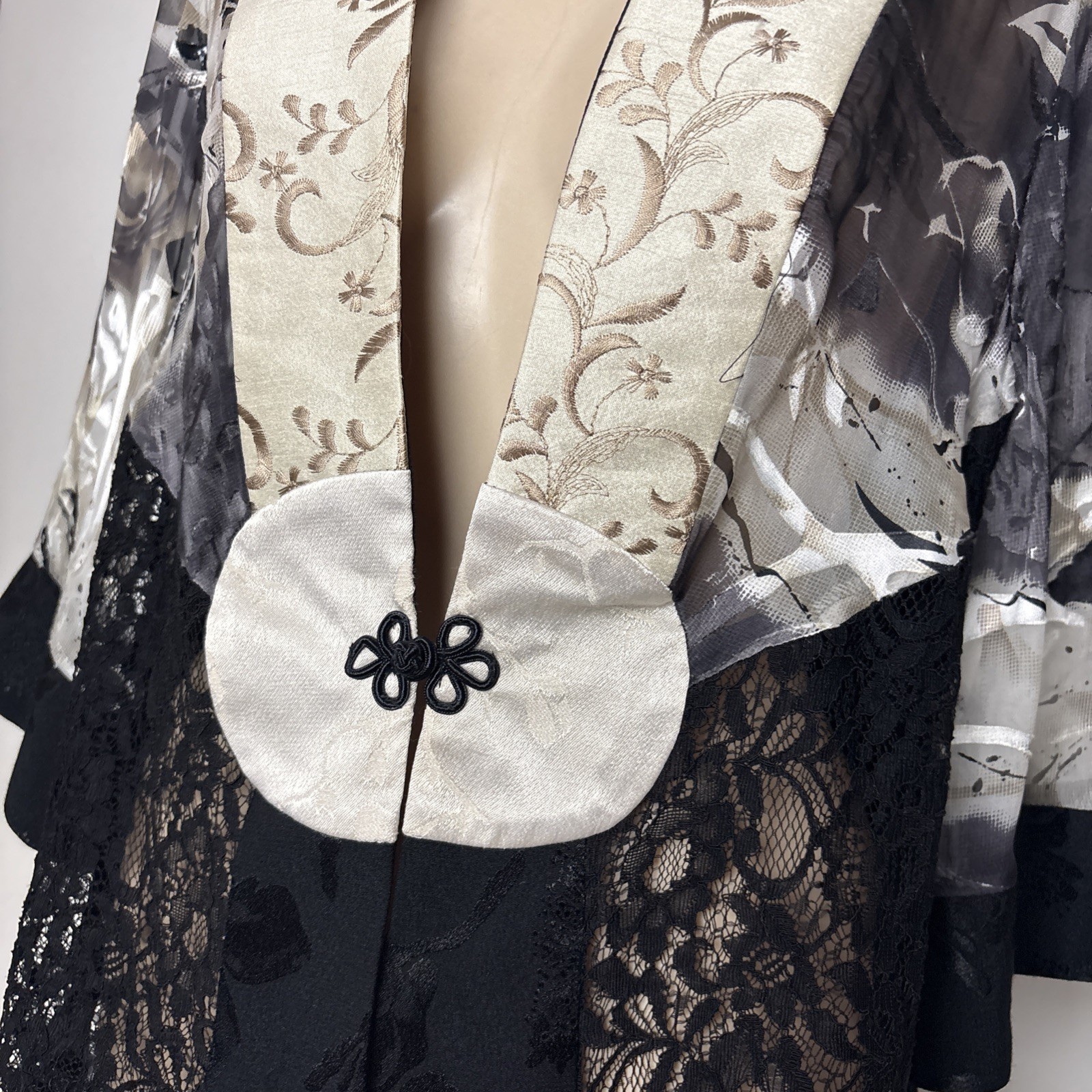Violet Kay / Spencer Alexis Size L Black Ivory Mixed Fabric Topper Jacket blouse