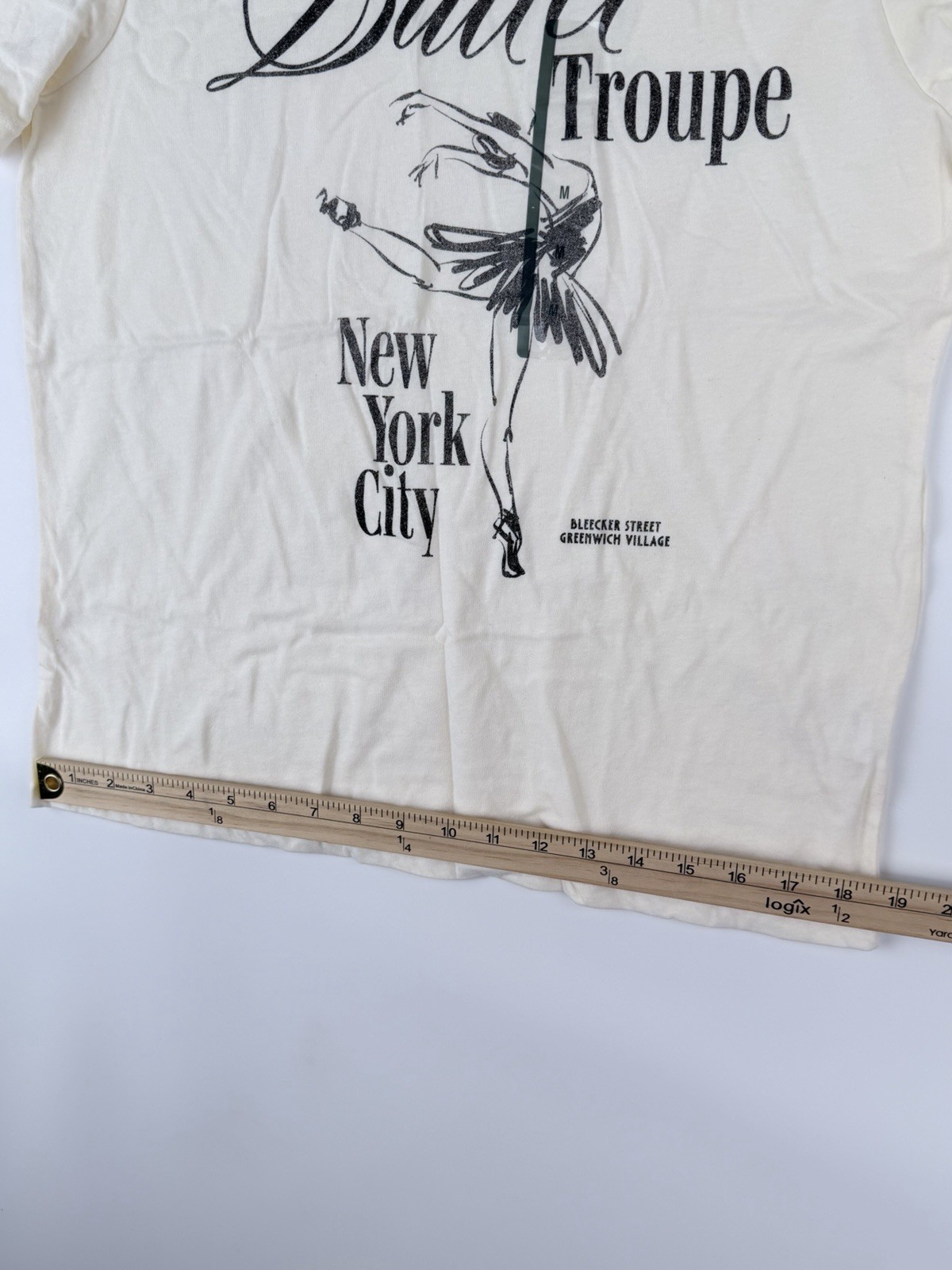 Zoe + Liv Women’s NYC Ballet Short Sleeve Graphic T-Shirt Ivory Size MEDIUM