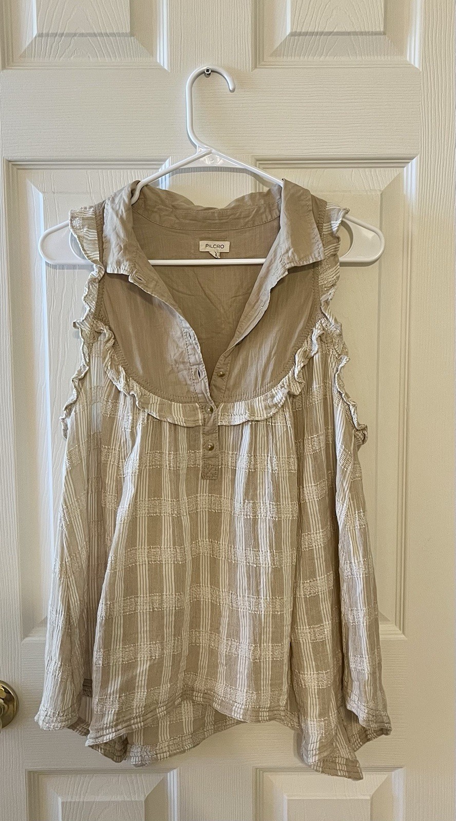 Pilcro Anthropologie Tan Plaid Sleeveless Button Down Shirt Women’s Size Medium