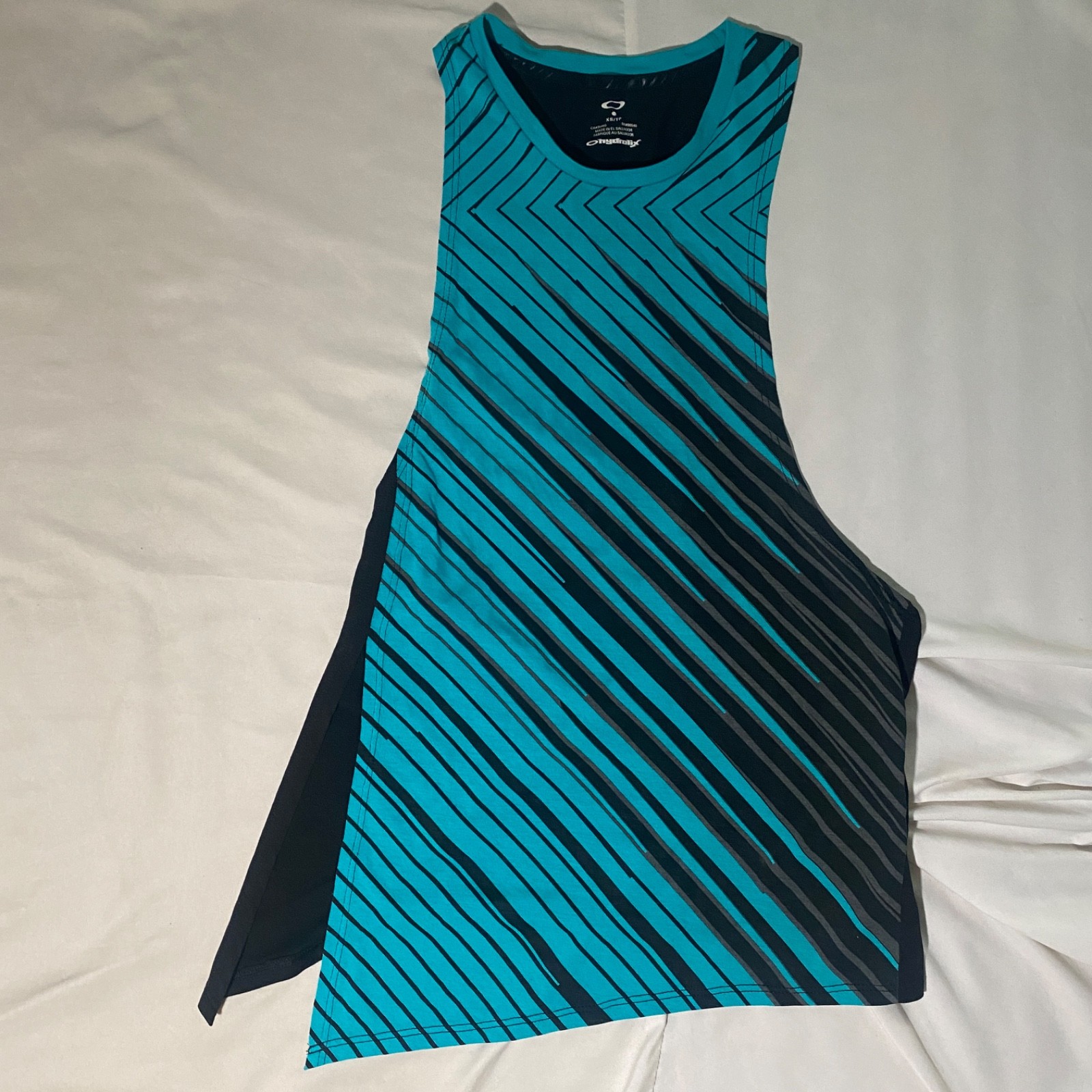 Oakley Activewear Womens XS Racerback tank top Asymmetrical Bike Shirt Side slit