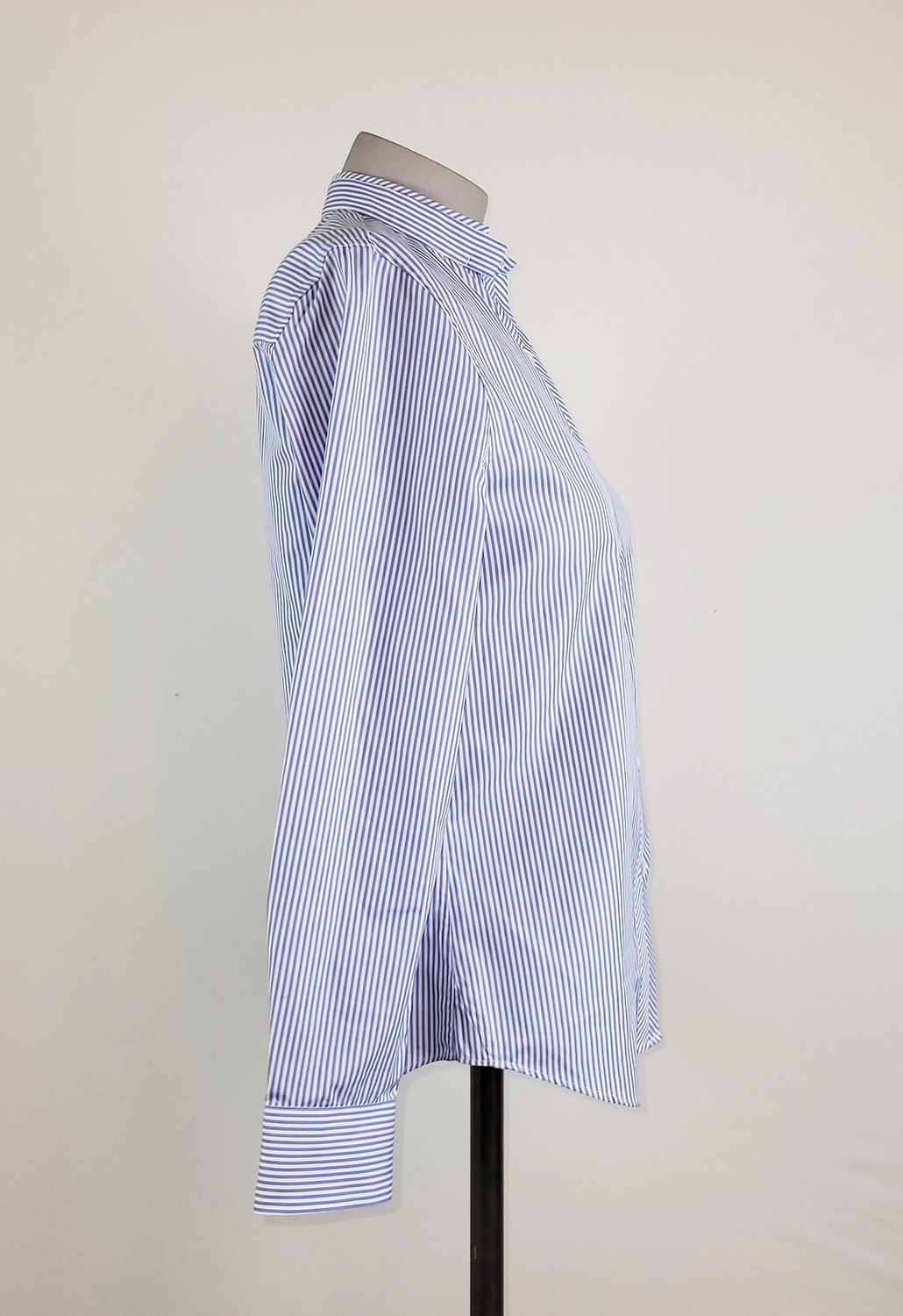 Figaret Paris light blue and white stripe w/ contrast button up shirt size 34 XS