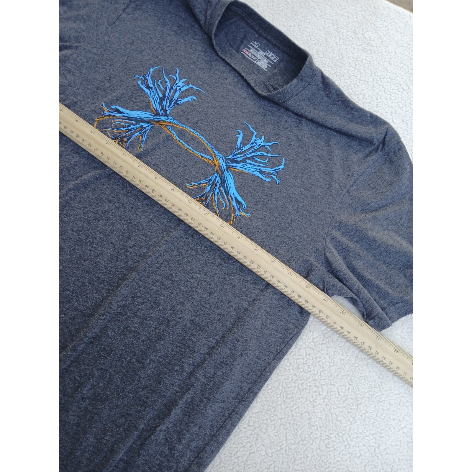 Two Under Armour Antler Logo HeatGear Fabric T-shirts Med