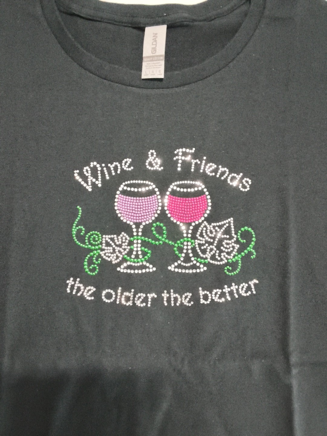 New Black Wine & Friends Beaded Short Sleeve T Shirt Size Large. A15