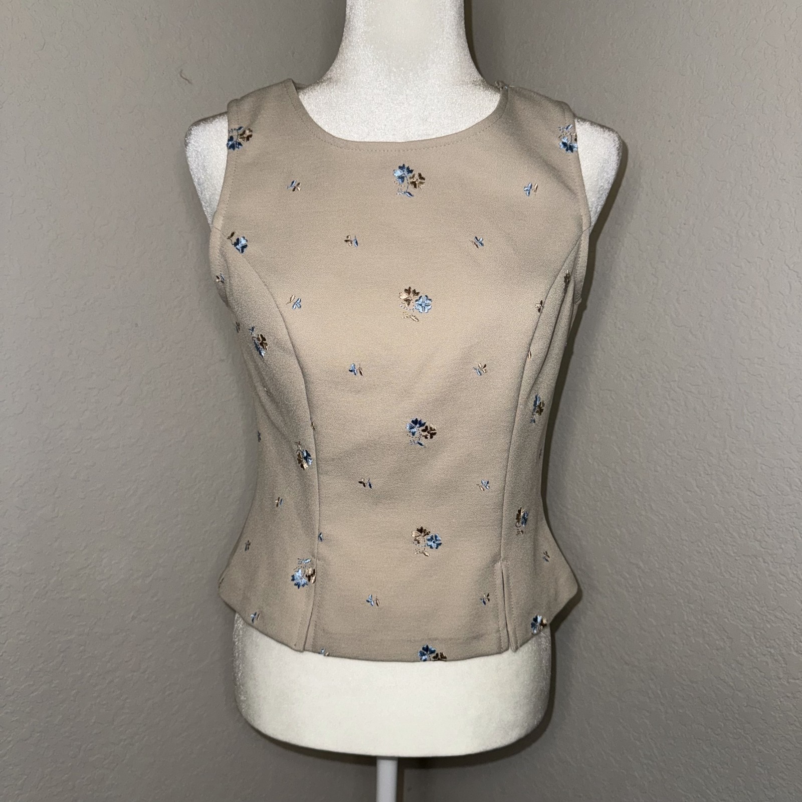 XOXO VTG Blouse Top Womens Medium Beige Embroidered Floral Back Zip Cottage Core