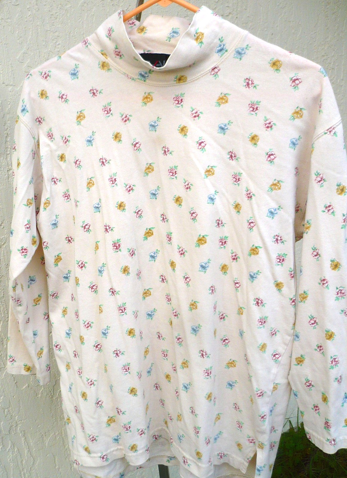 CLAUS TAIWAN TURTLENECK COTTON KNIT TOP L M SPRING FLORAL WHITE PULLOVER BLOUSE