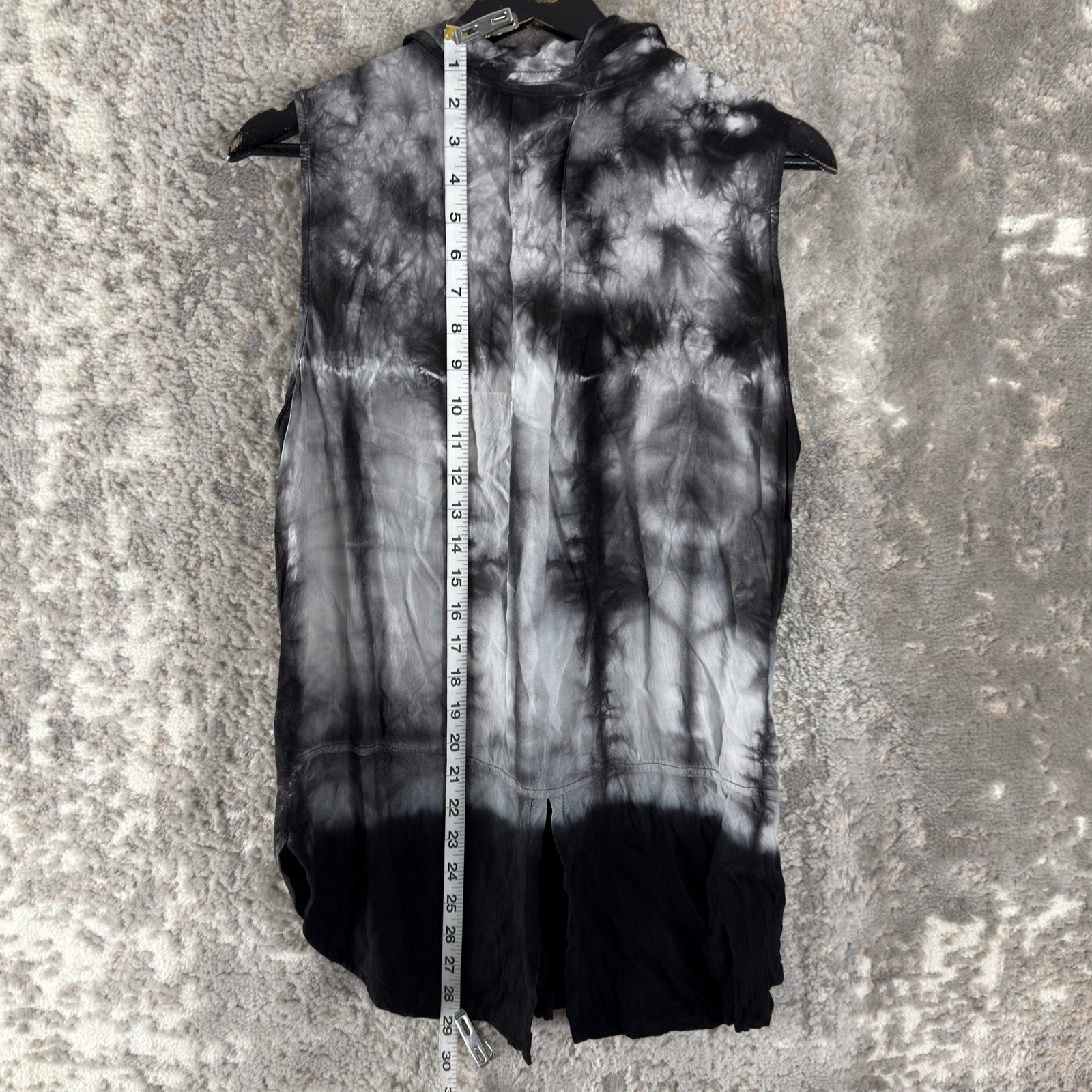 Rock & Republic Size L Tie Dye Button Up Sleeveless Top Black White Sleeveless