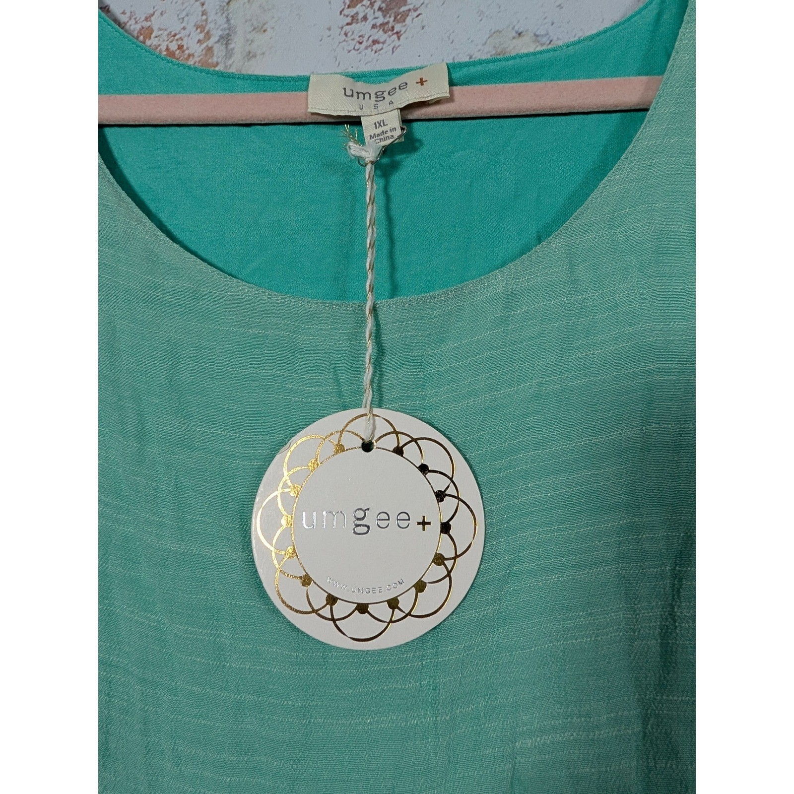 Umgee Top Women 1XL Mint Green Short Sleeve High Low Textured Blouse NWT