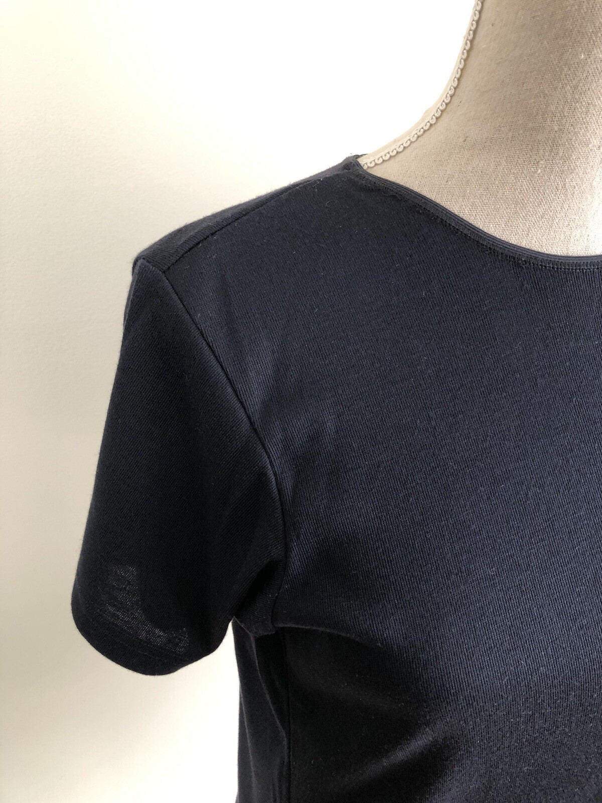 Amanda Smith Petites Women’s Black Knit Short Sleeve Top Round Neck Rayon Blend