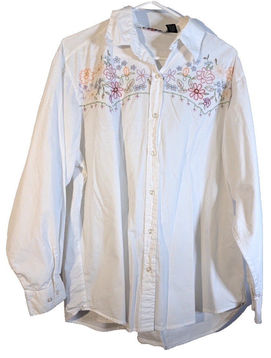 Citicraze women’s 1X women’s white floral embroidered blouse preowned