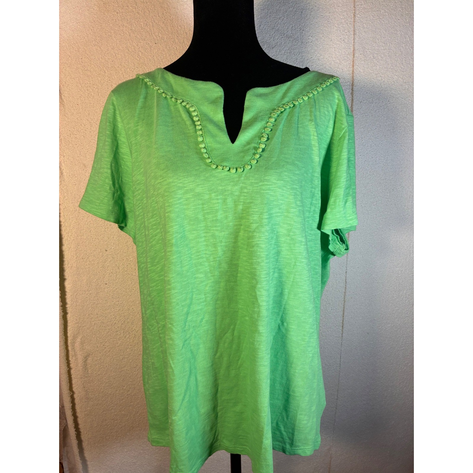 Talbots Top Womens XL Green Excellent Pom Pom Trim Split Neck Slub Cotton Tee