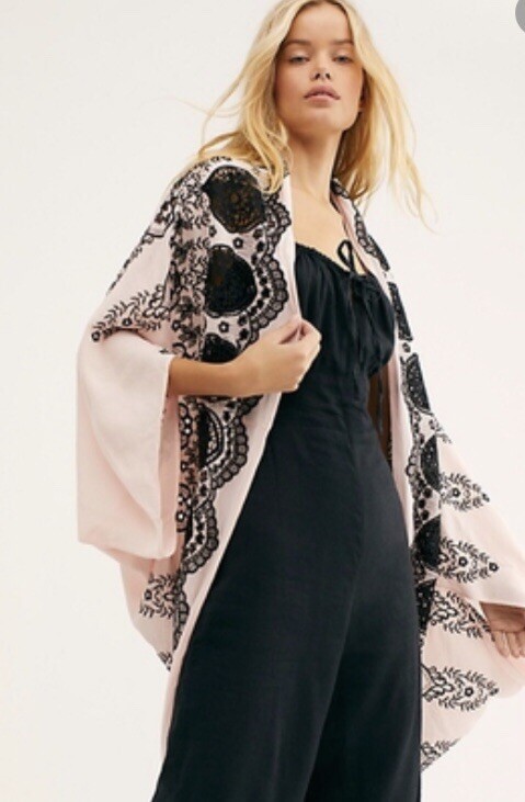 NEW FREE PEOPLE CATANIA EMBROIDERED KIMONO TOPPER ONE SIZE XS S M L Z134-25